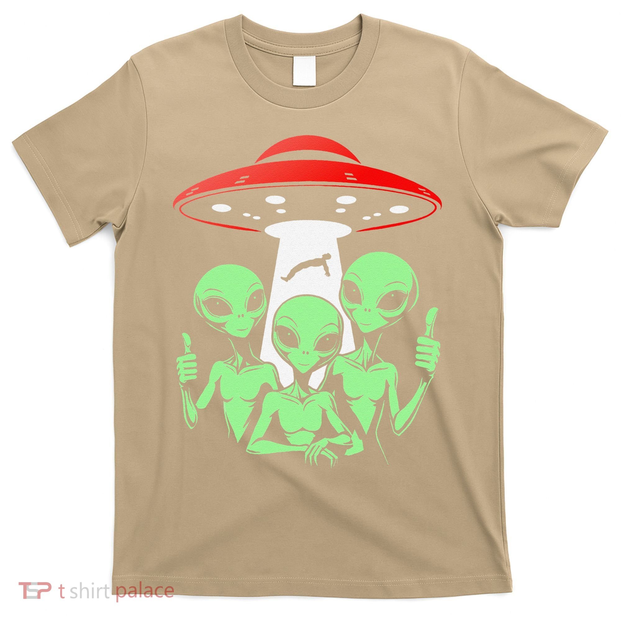 Funny Alien Abduction Selfie Alien Vacation Fishing Trip T-Shirt