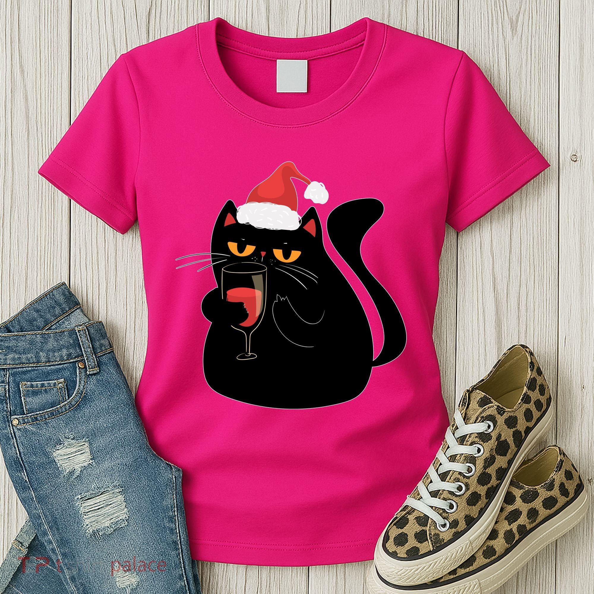Funny Anti Christmas Drinking Grumpy Cat Flipping Bird Women's T-Shirt