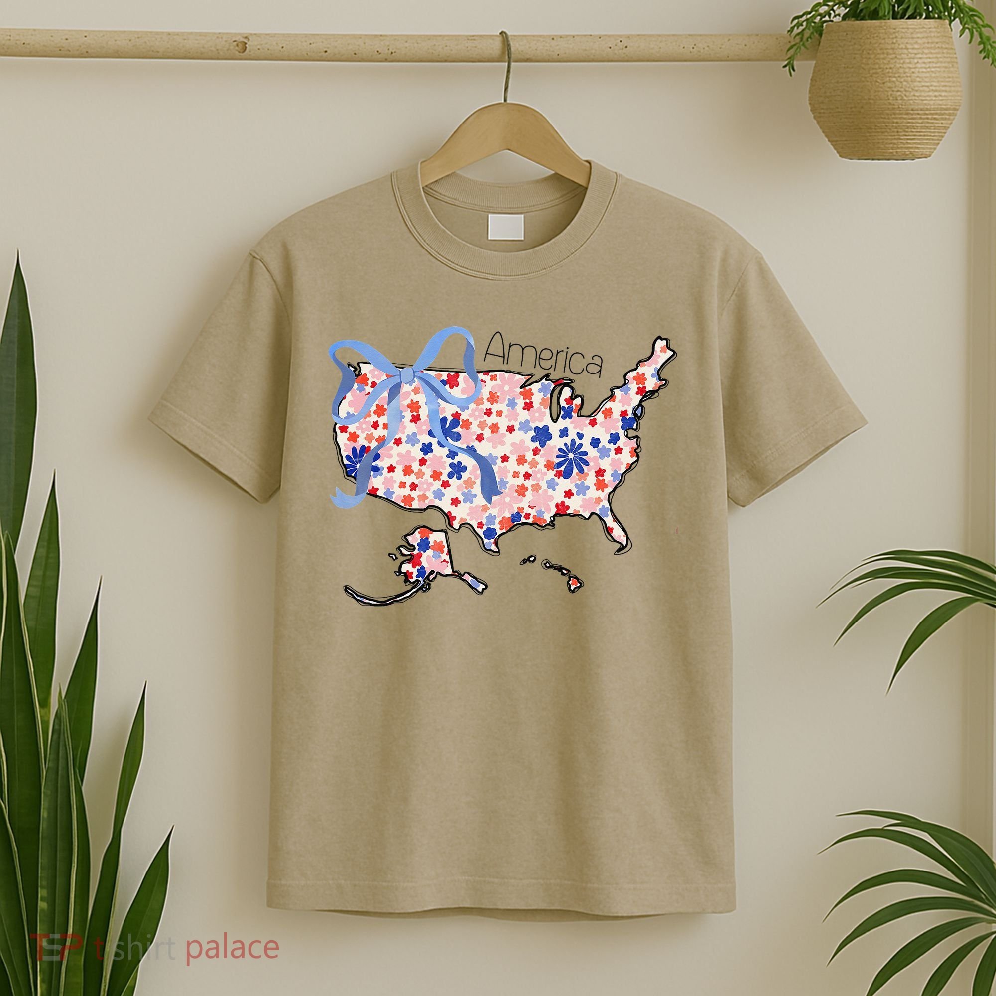 Floral America Coquette Bow USA Map 4th Of July Patriotic T-Shirt