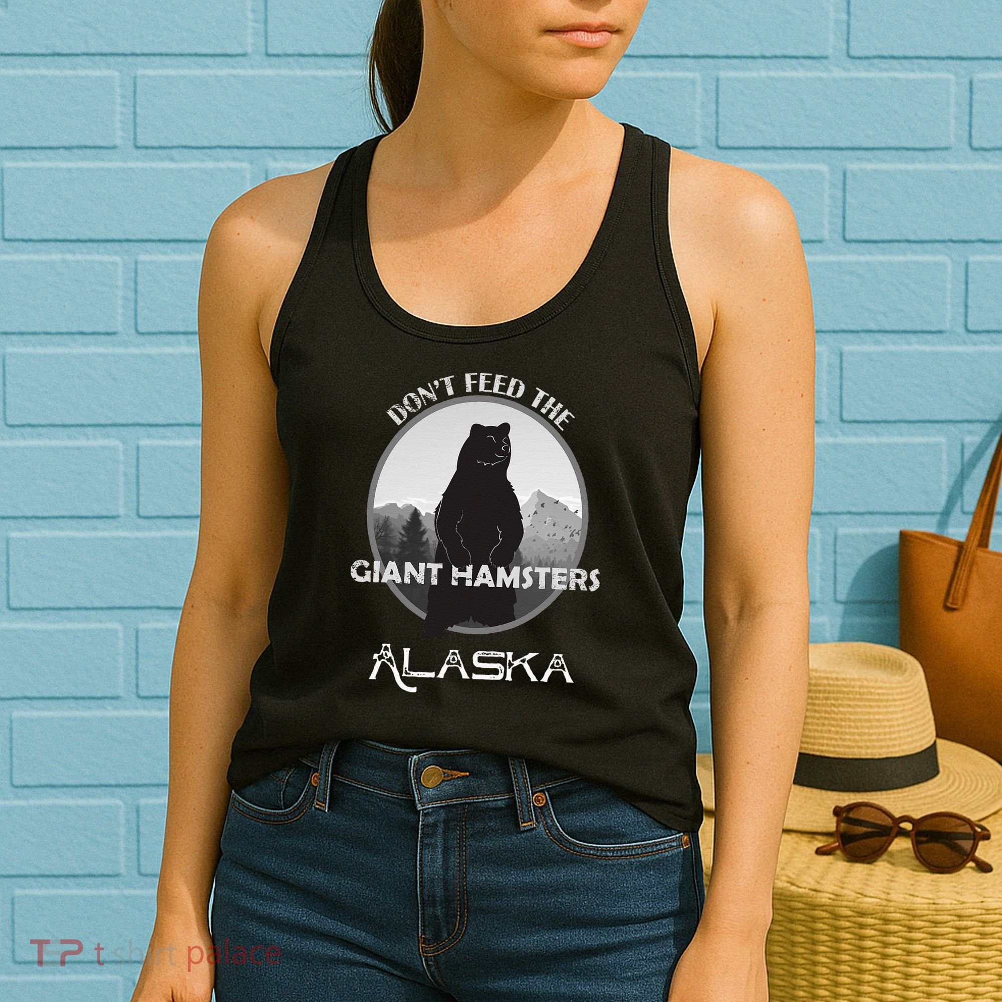 Funny Alaska Grizzly Bear Gift Kodiak Grizzlies Souvenir Women's Tank Top