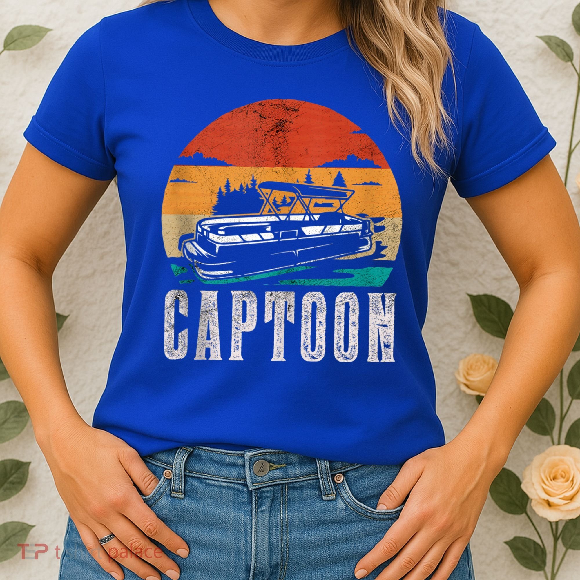Funny Boating Captoon Pontoon Tritoon Captain Pontoon Boat Women's T-Shirt