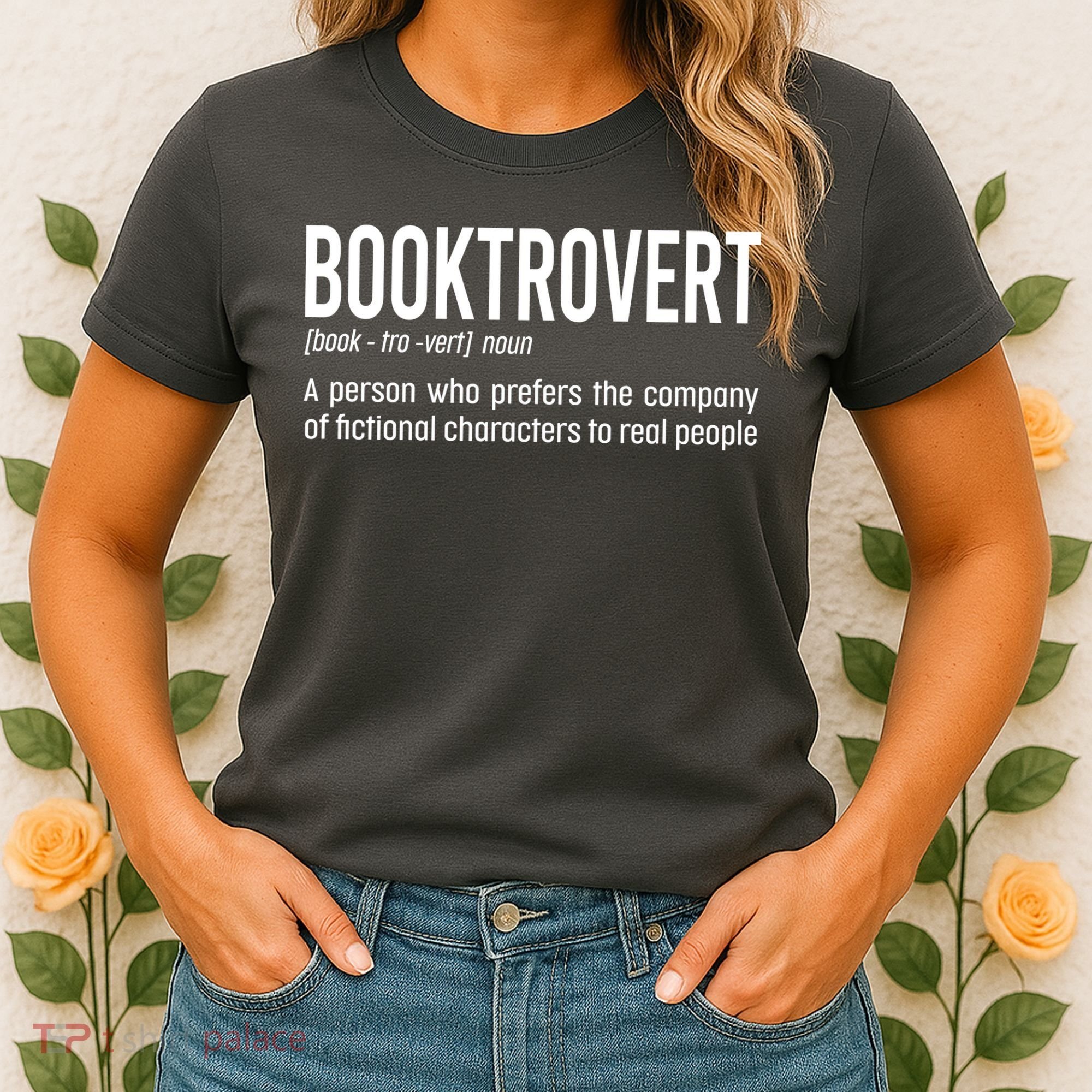 Funny Booktrovert Definition Reading Fan Book Lover Introvert Women's T-Shirt