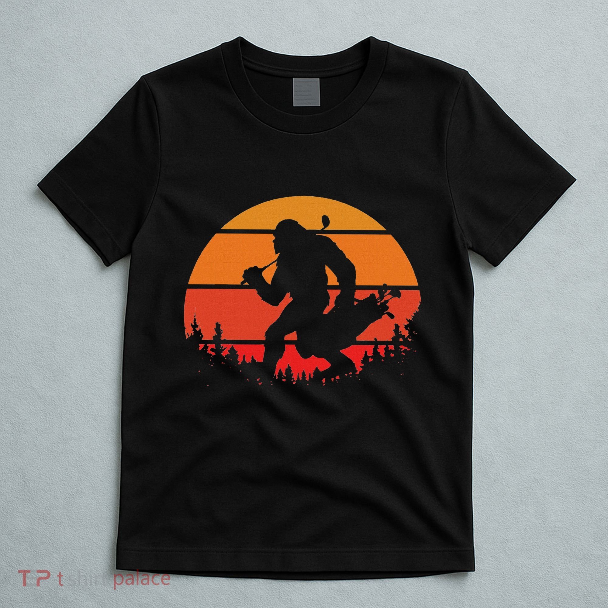 Funny Bigfoot Golf Retro Sasquatch Playing Golf T-Shirt