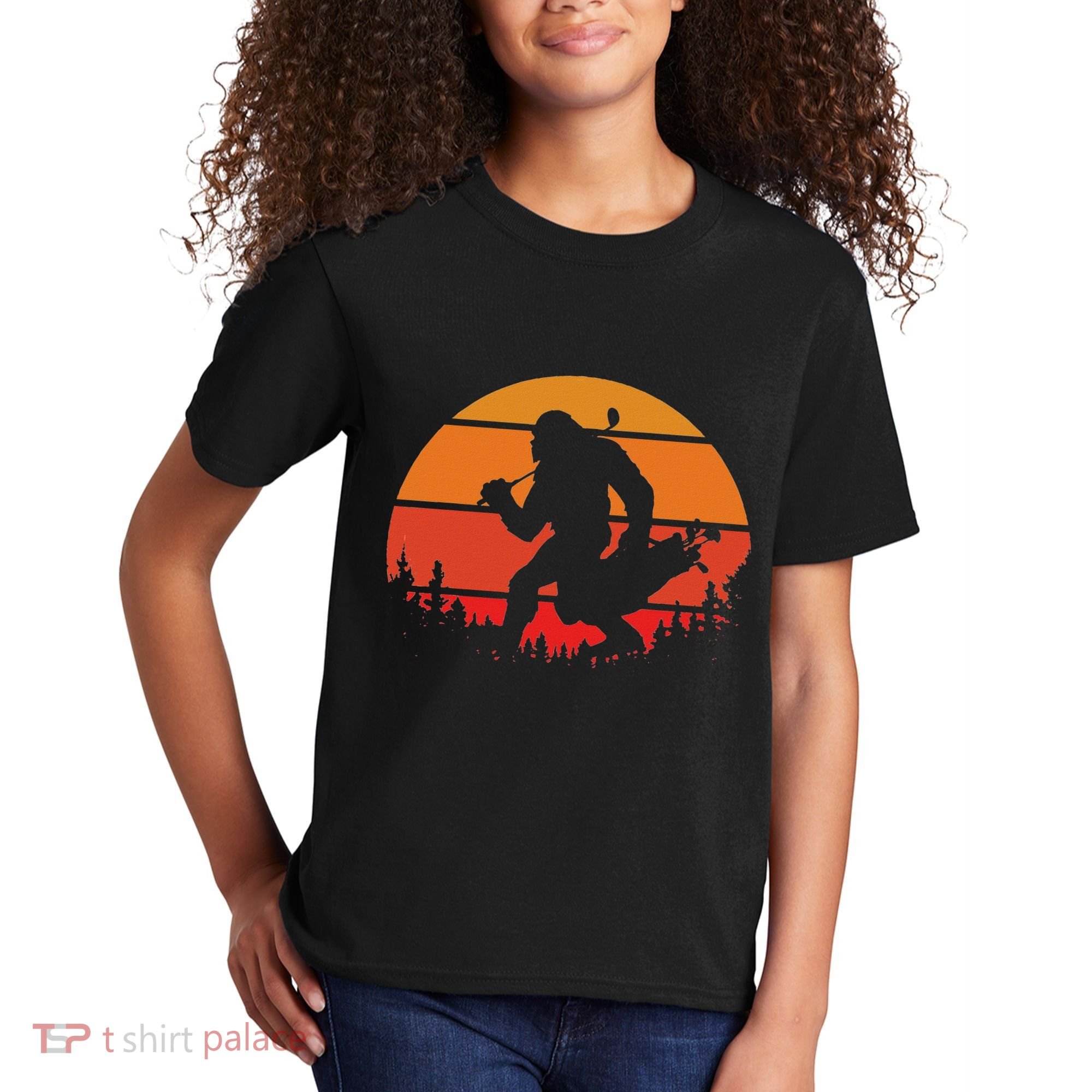 Funny Bigfoot Golf Retro Sasquatch Playing Golf Kids T-Shirt