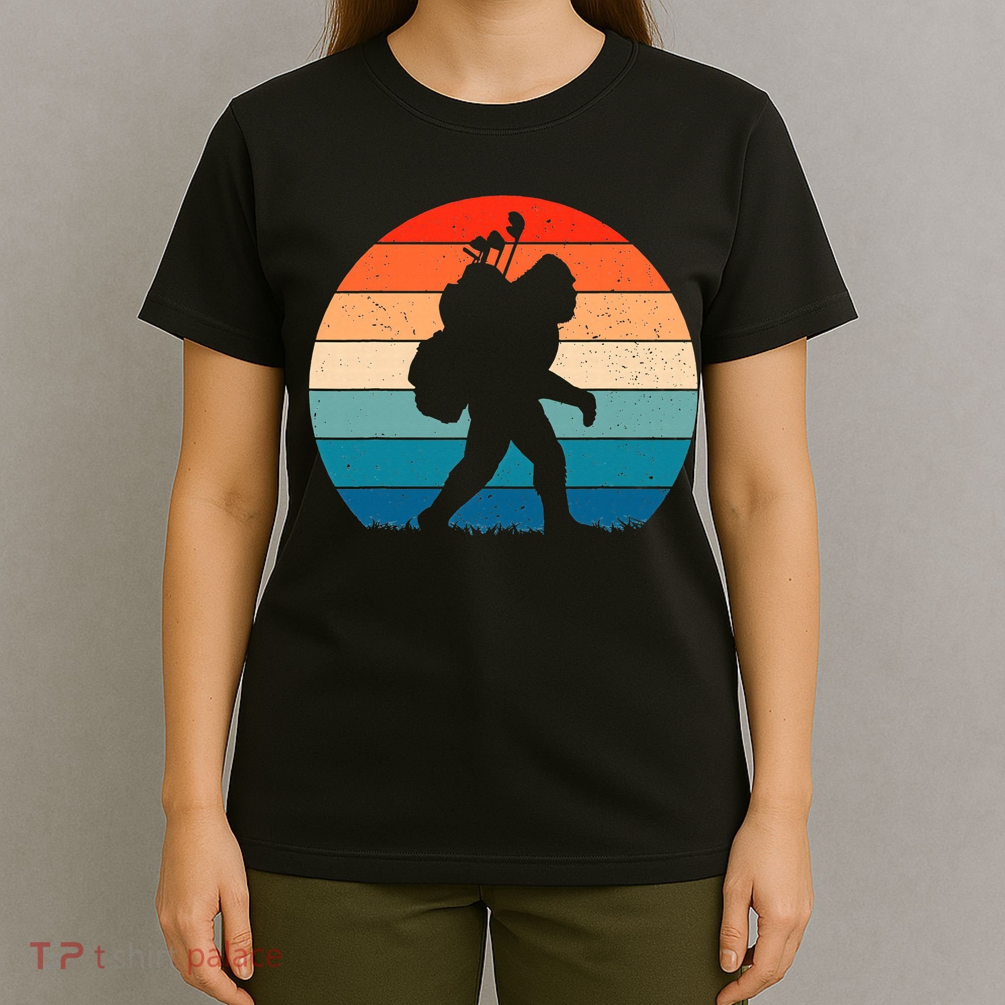 Funny Bigfoot Golf Vintage Retro Sasquatch Playing Golf Gift T-Shirt