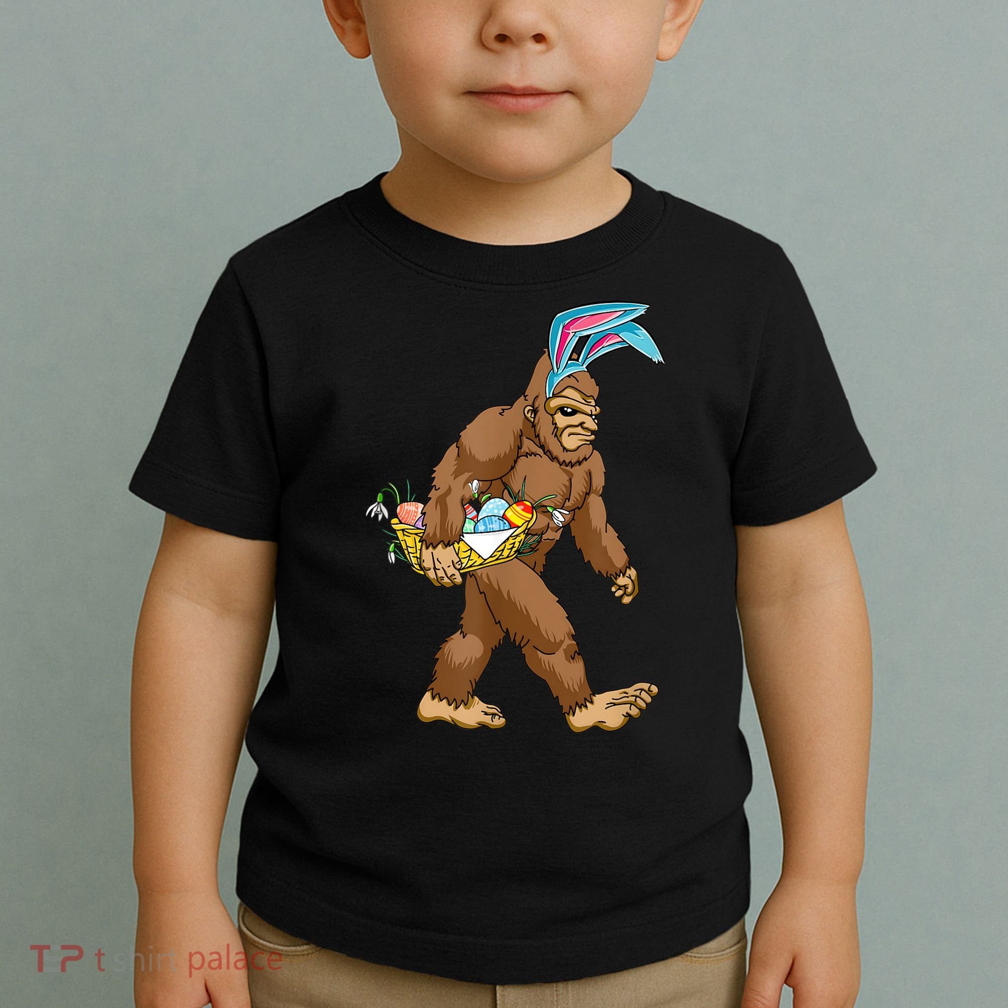 Funny Bigfoot Rabbit Carrying Eggs Yeti Easter Day  Wo Toddler T-Shirt