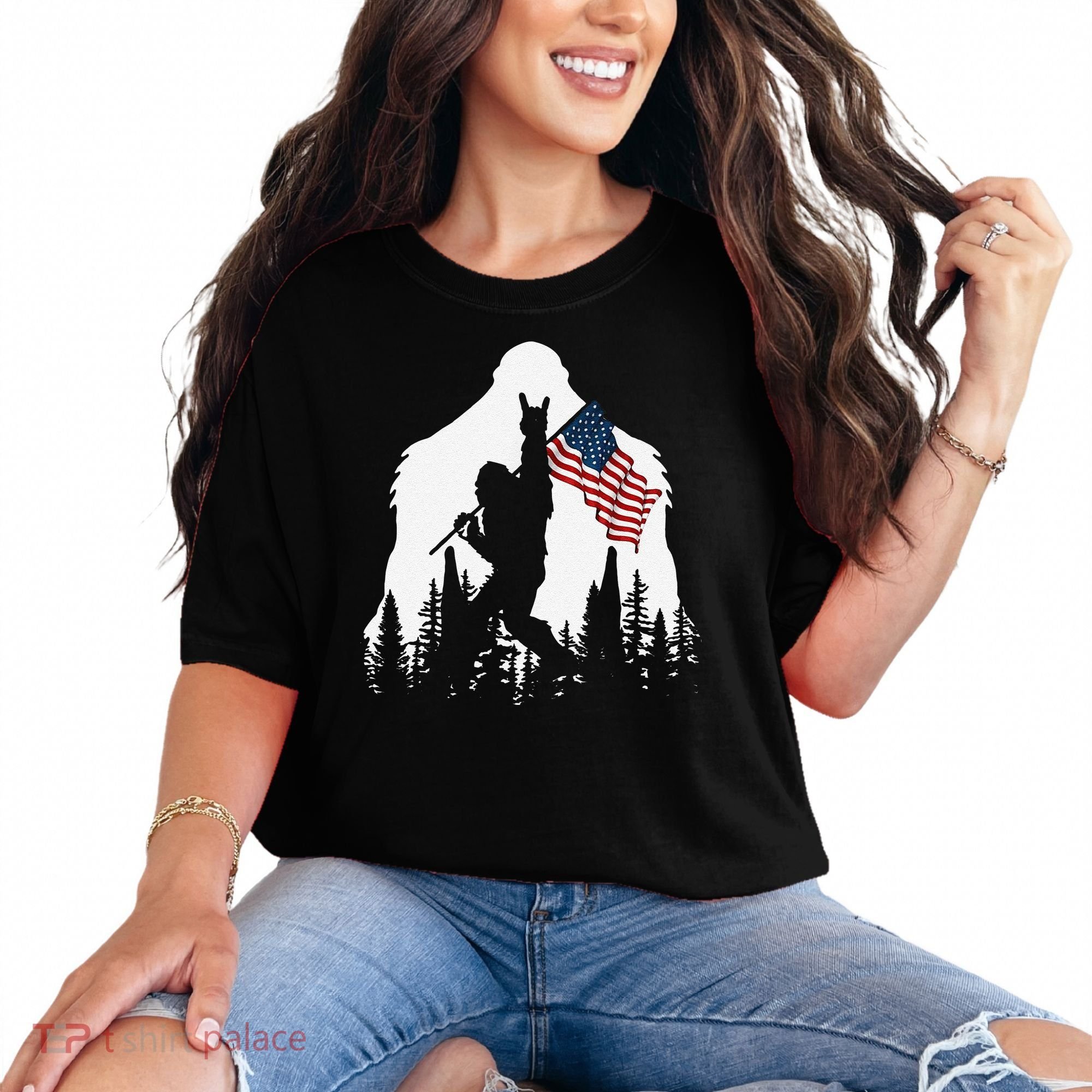 Funny Bigfoot Rock On Hold American Flag Sasquatch Believers Comfort Colors T-Shirt