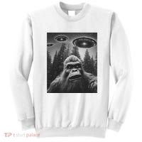 Funny Bigfoot Sasquatch Alien Ufo Sweatshirt thumb 0