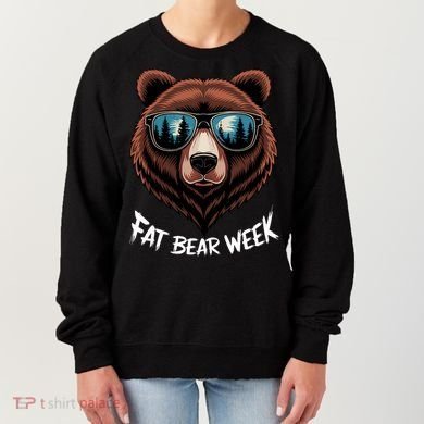 Fat Bear Week Retro Bear Sunglasses Nature Lovers Women's Sweatshirt