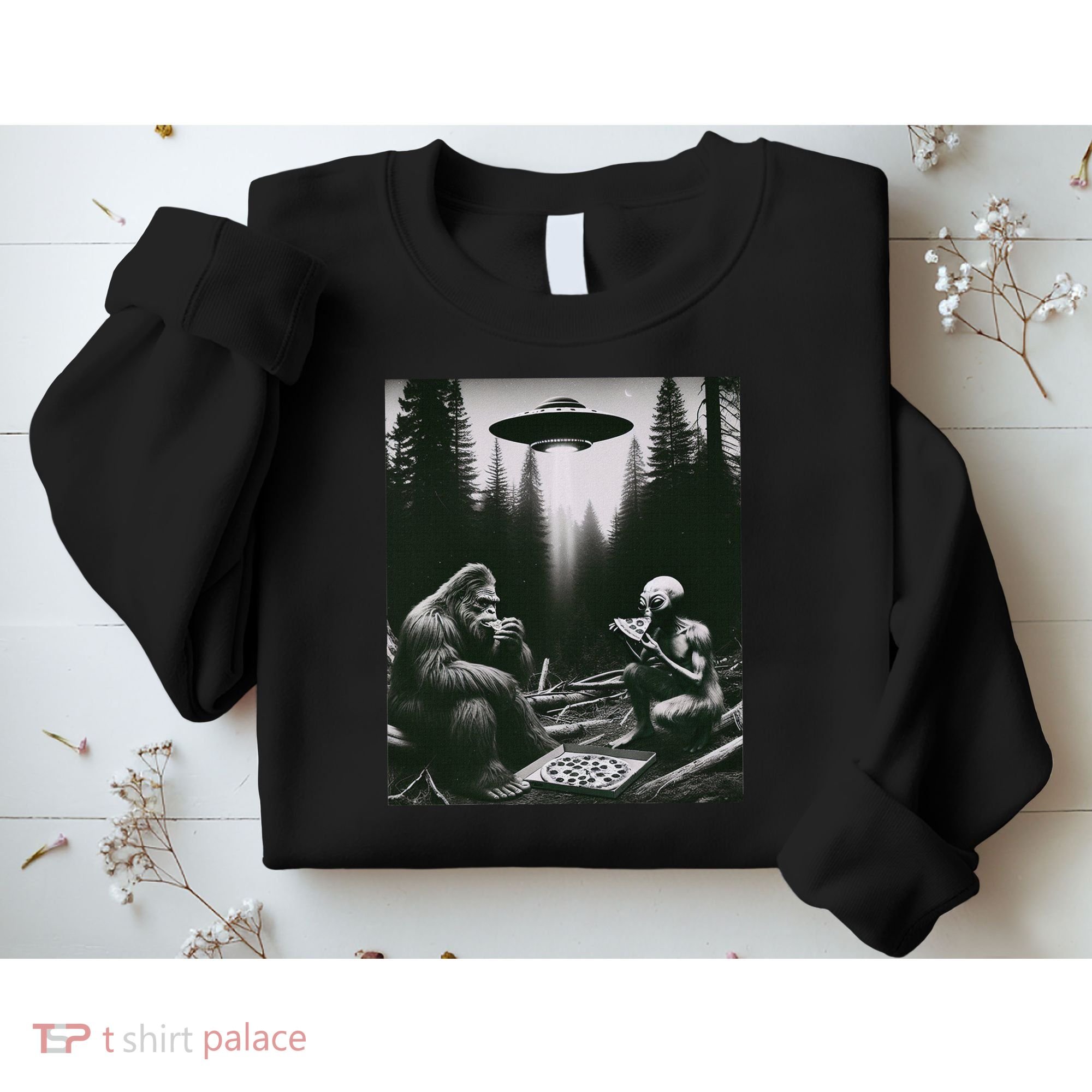 Funny Bigfoot With Alien Eating Pizza. Bigfoot And Alien Ufo Sweatshirt