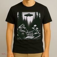 Funny Bigfoot With Alien Eating Pizza. Bigfoot And Alien Ufo T-Shirt thumb 3