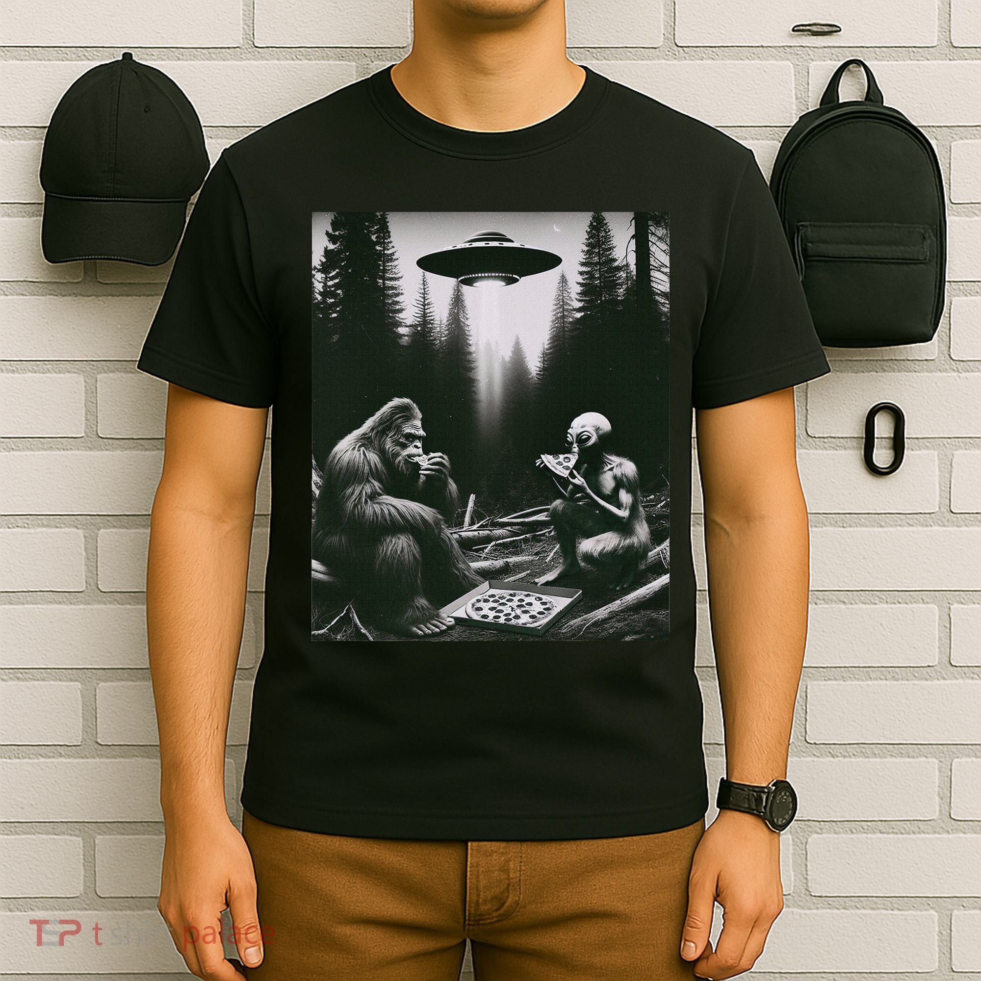 Funny Bigfoot With Alien Eating Pizza. Bigfoot And Alien Ufo T-Shirt