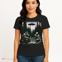 Funny Bigfoot With Alien Eating Pizza. Bigfoot And Alien Ufo Women's T-Shirt thumb 4