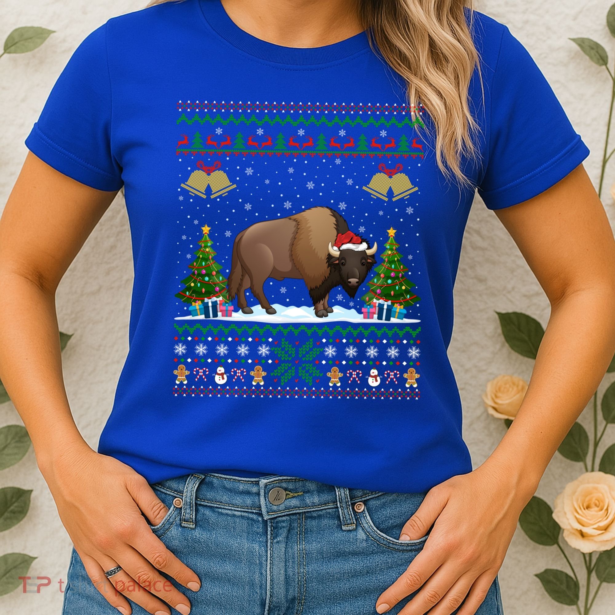 Funny Bison Xmas Gift Santa Hat Ugly Bison Christmas Cute Gift Women's T-Shirt