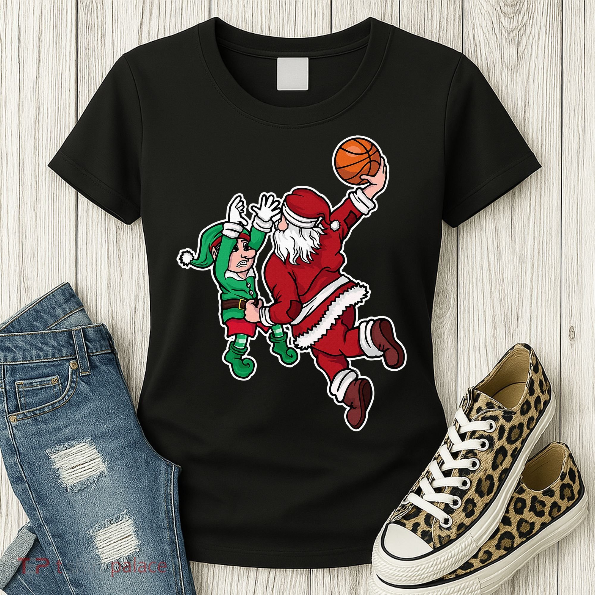 Funny Christmas Basketball Player Santa Claus Dunk Xmas Women's T-Shirt