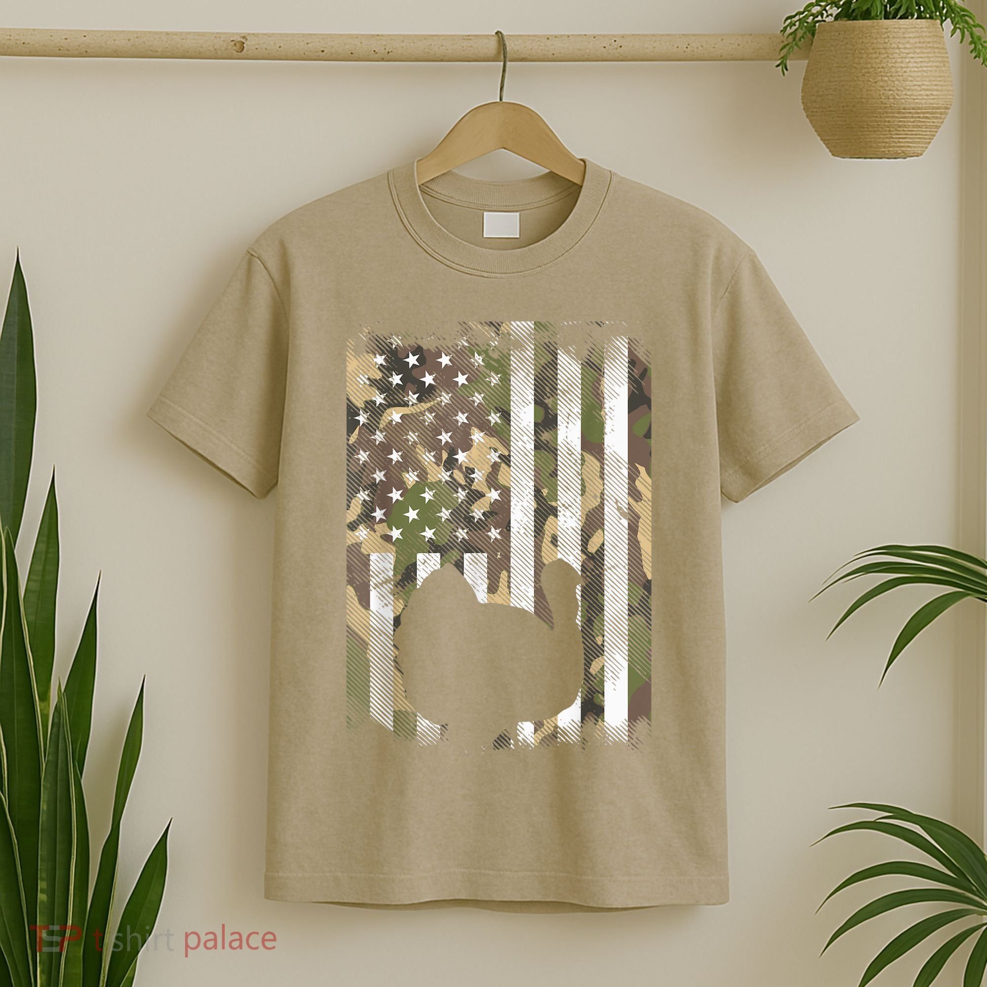 Funny Cute Camo US America Flag Turkey Day Hunting Thanksgiving T-Shirt