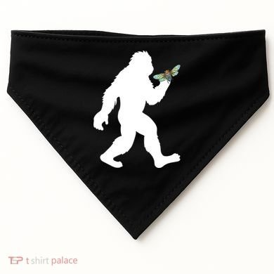 Funny Cicada Comeback 2024 Bigfoot Catching Cicada Gift USA-Made Doggie Bandana