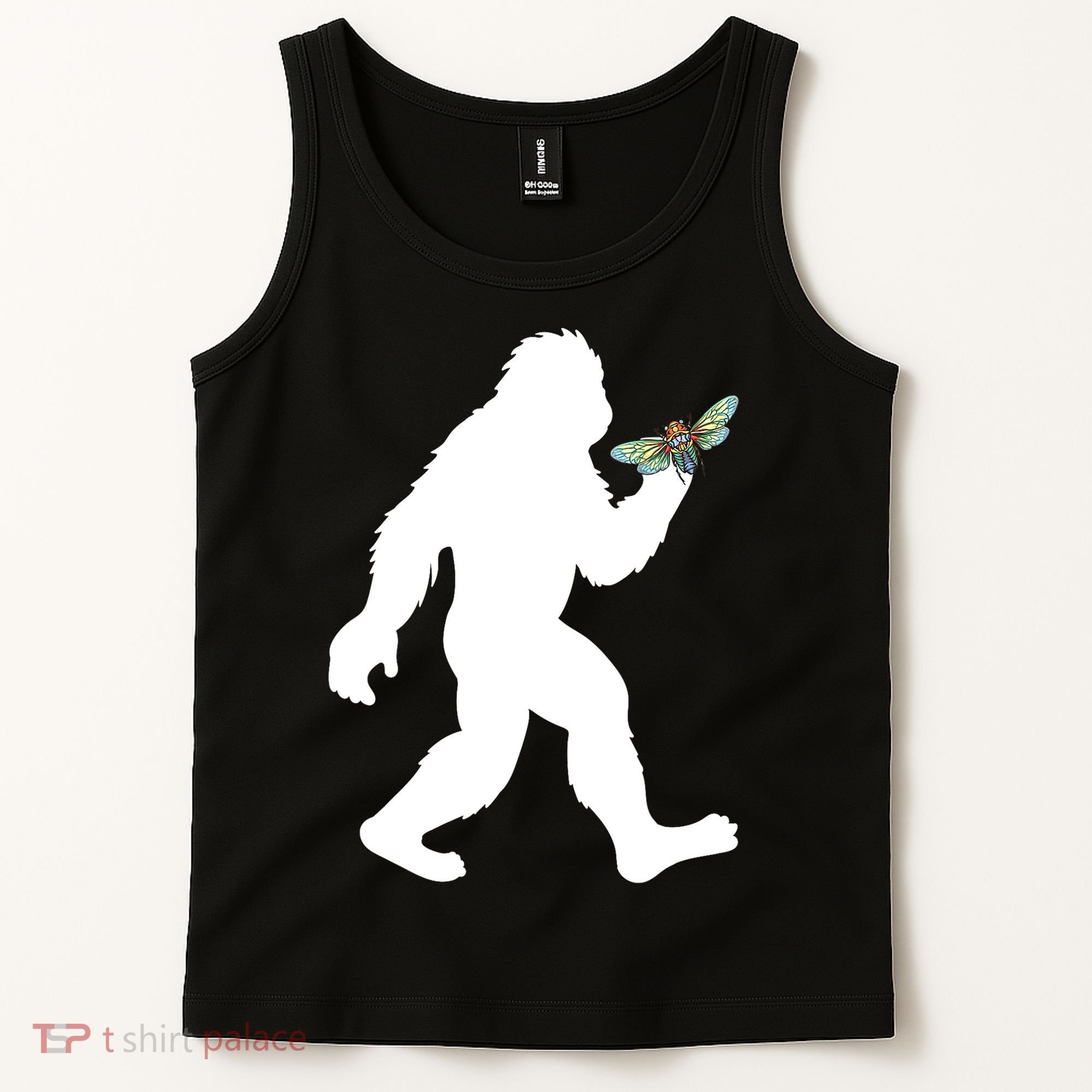 Funny Cicada Comeback 2024 Bigfoot Catching Cicada Gift Tank Top
