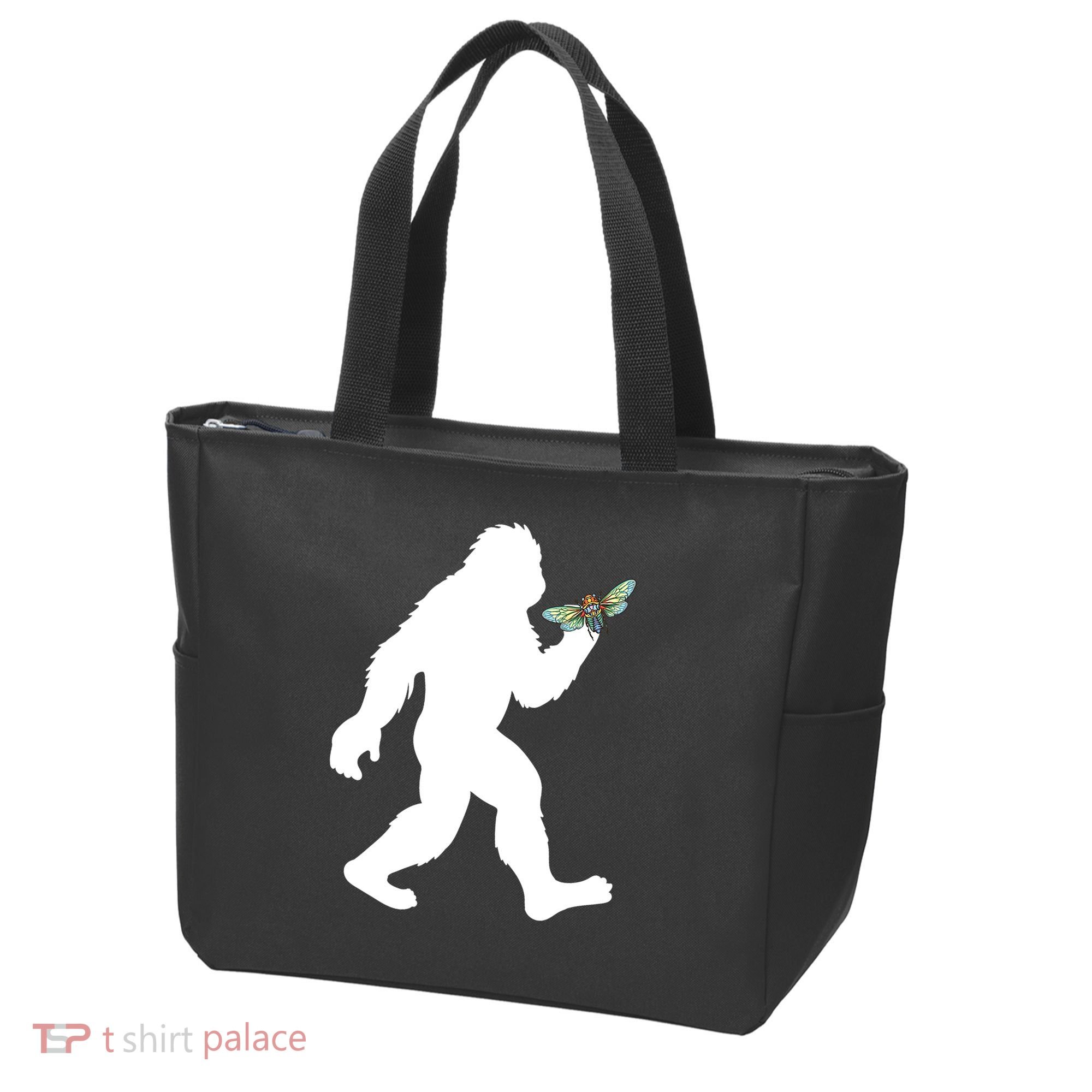 Funny Cicada Comeback 2024 Bigfoot Catching Cicada Gift Tote Bag