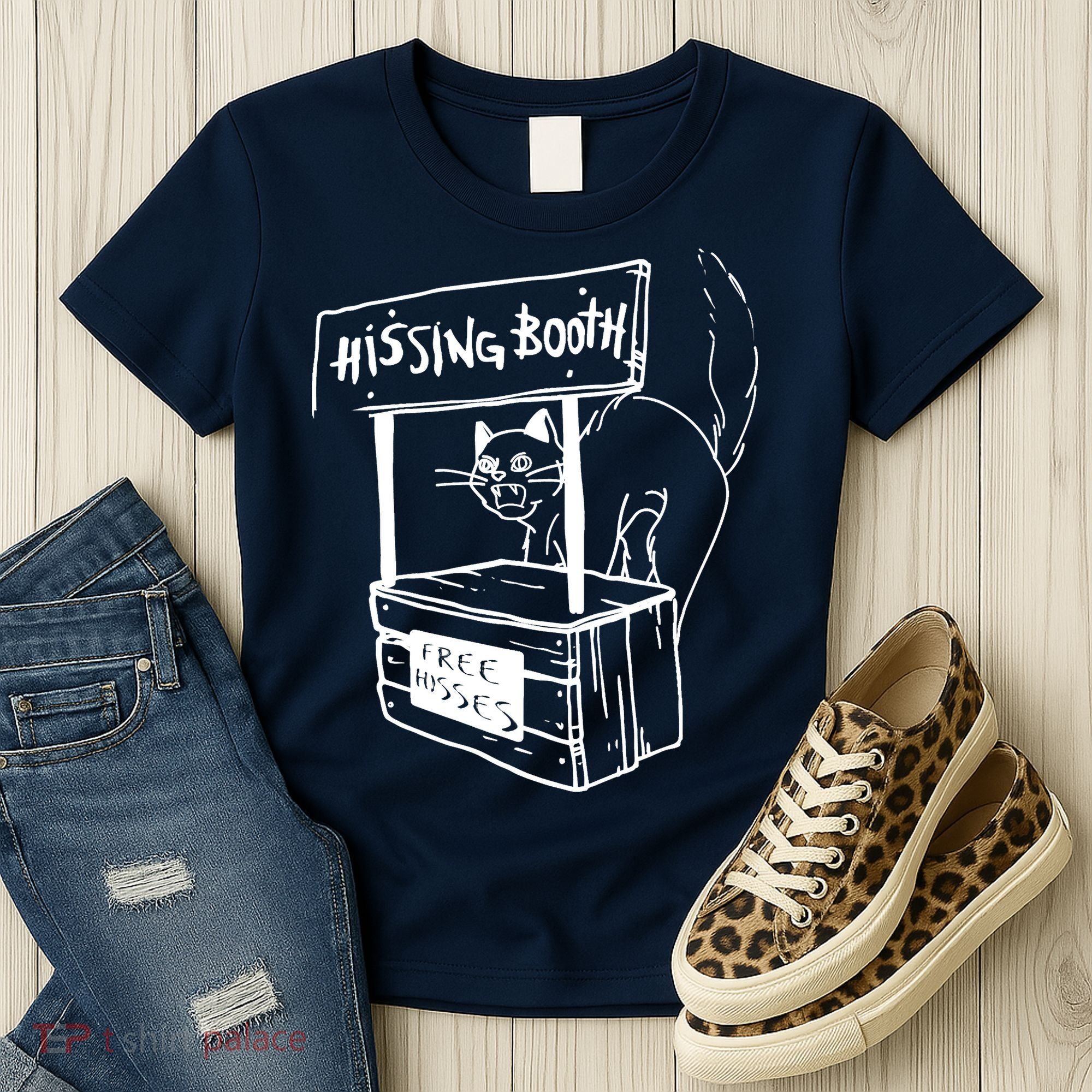 Funny Cat Hissing Booth Free Hisses Memes For Cat Lovers Women's T-Shirt