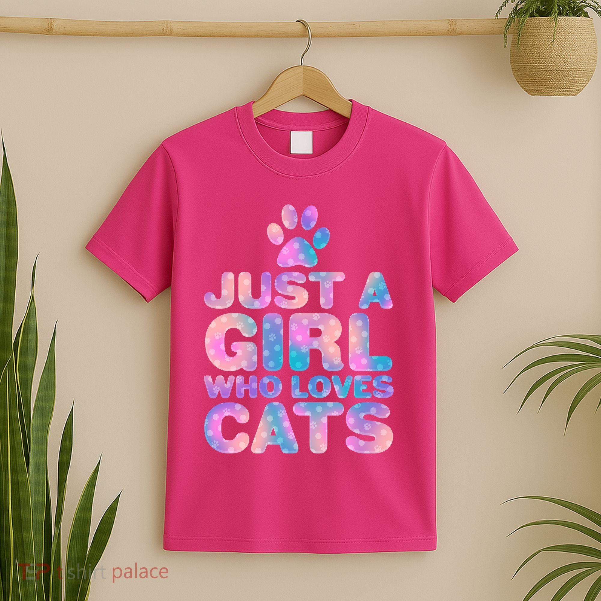 Funny Cute Just A Girl Who Loves Cats T-Shirt