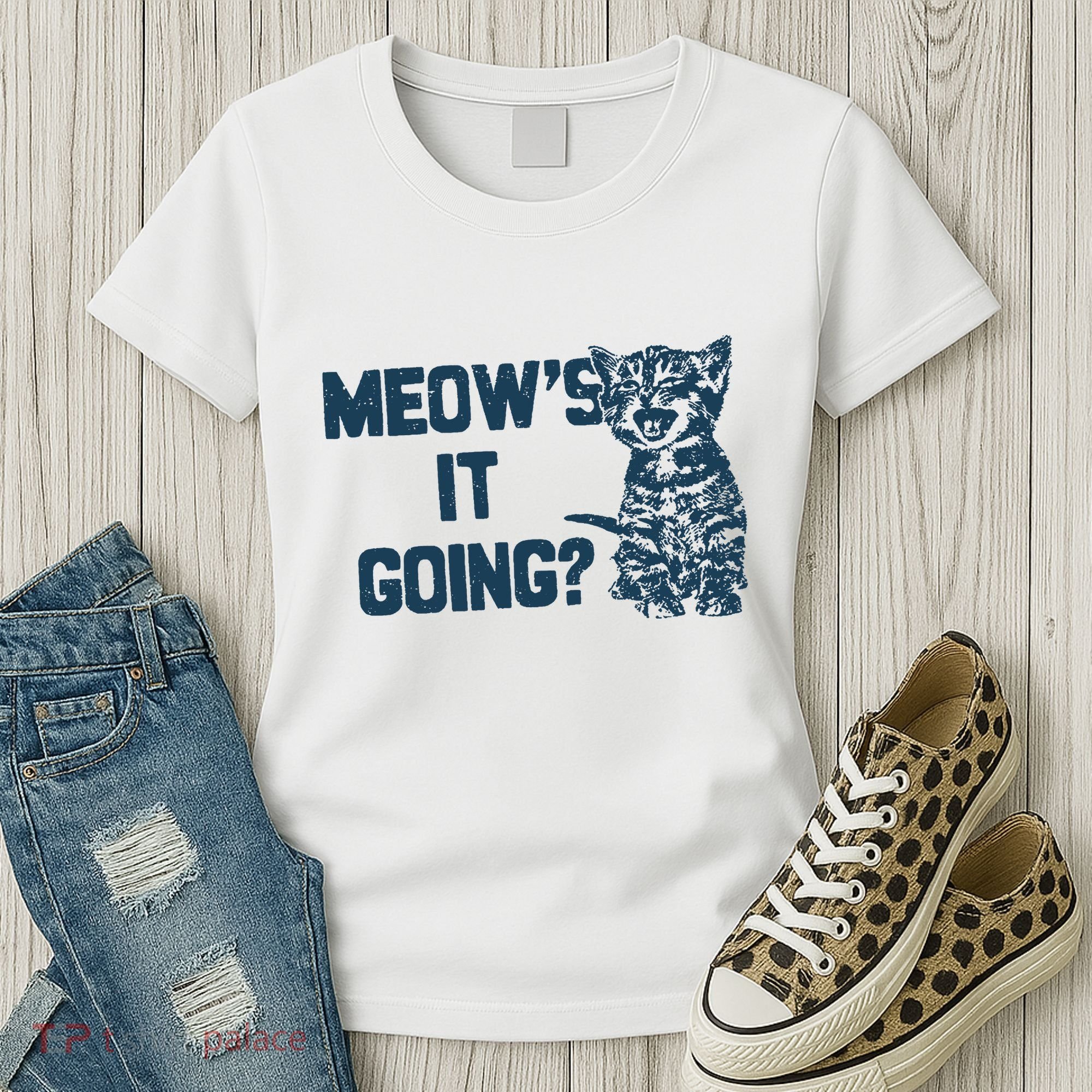 Funny Cat MeowS It Going Cute Cat Pun Women's T-Shirt