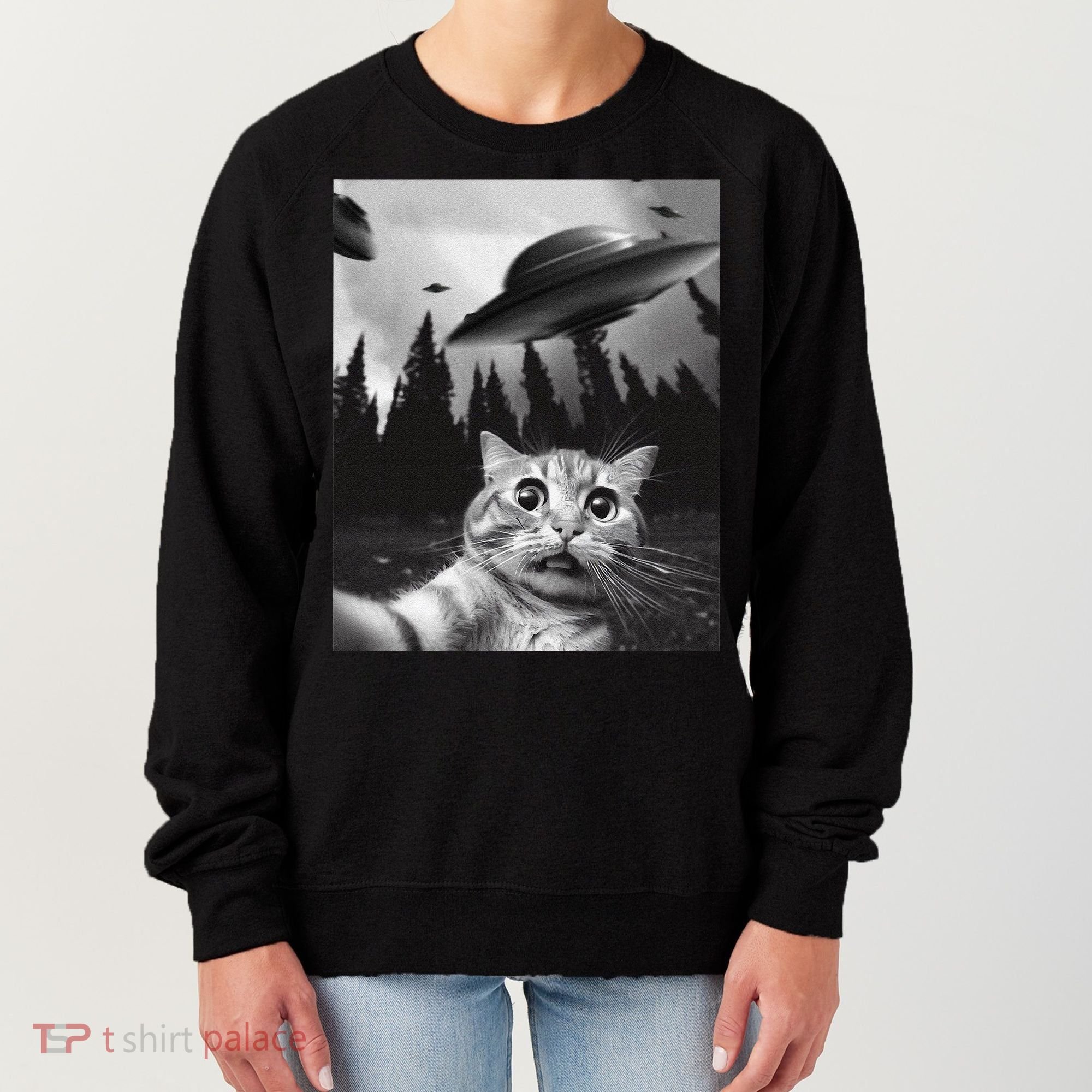 Funny Cat Selfie With Ufos Women's Sweatshirt