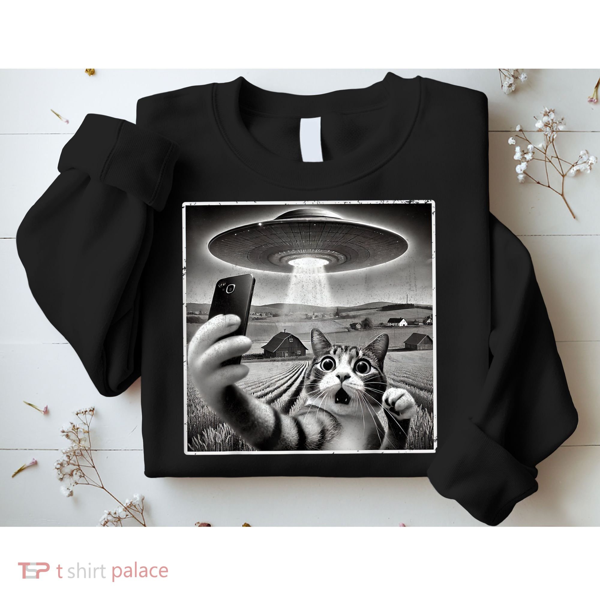 Funny Cat Selfie With Alien UFO Cat Sweatshirt