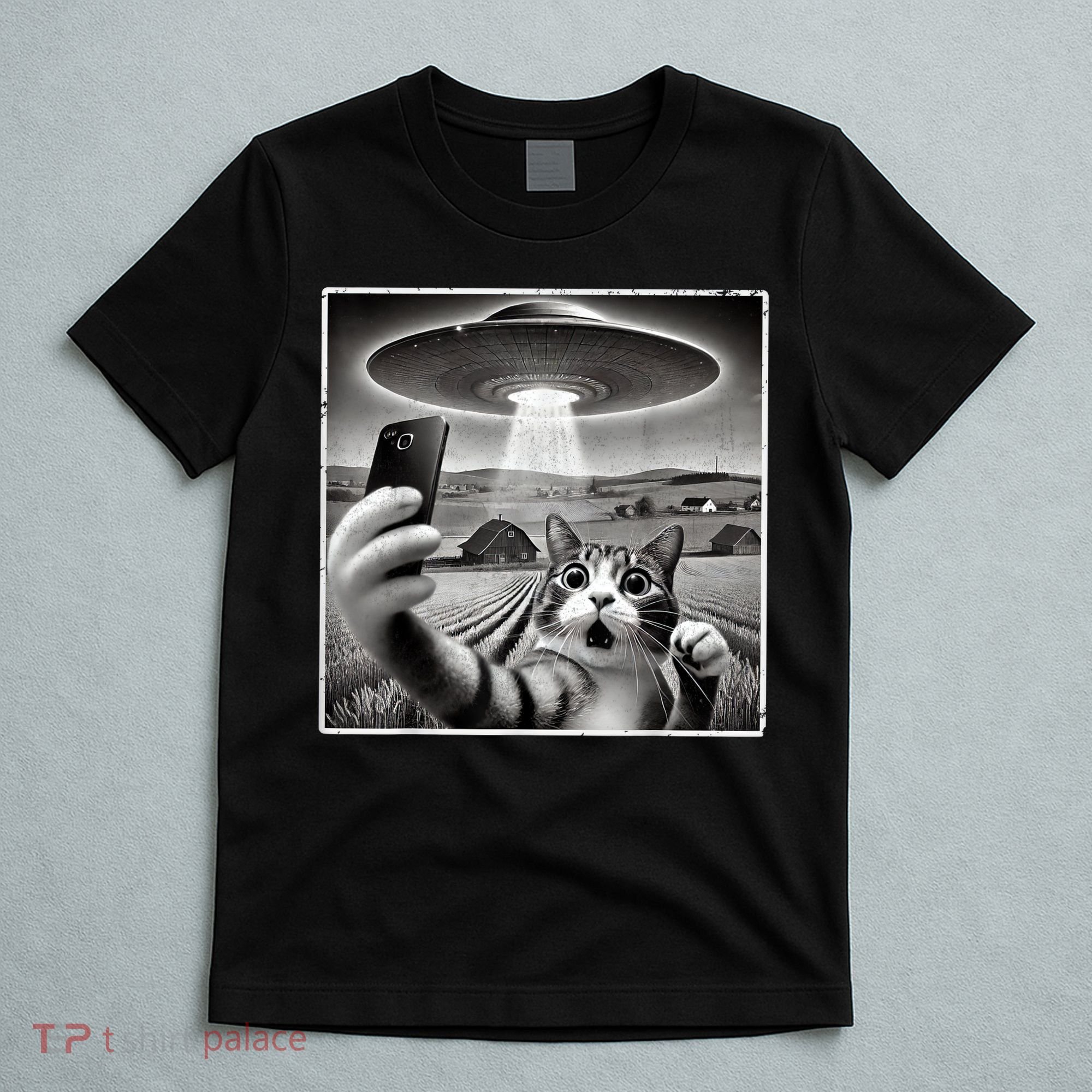 Funny Cat Selfie With Alien UFO Cat T-Shirt