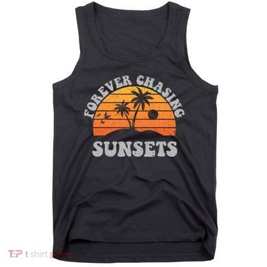 Forever Chasing Sunsets Funny Retro Sunset Photographer Men Tank Top