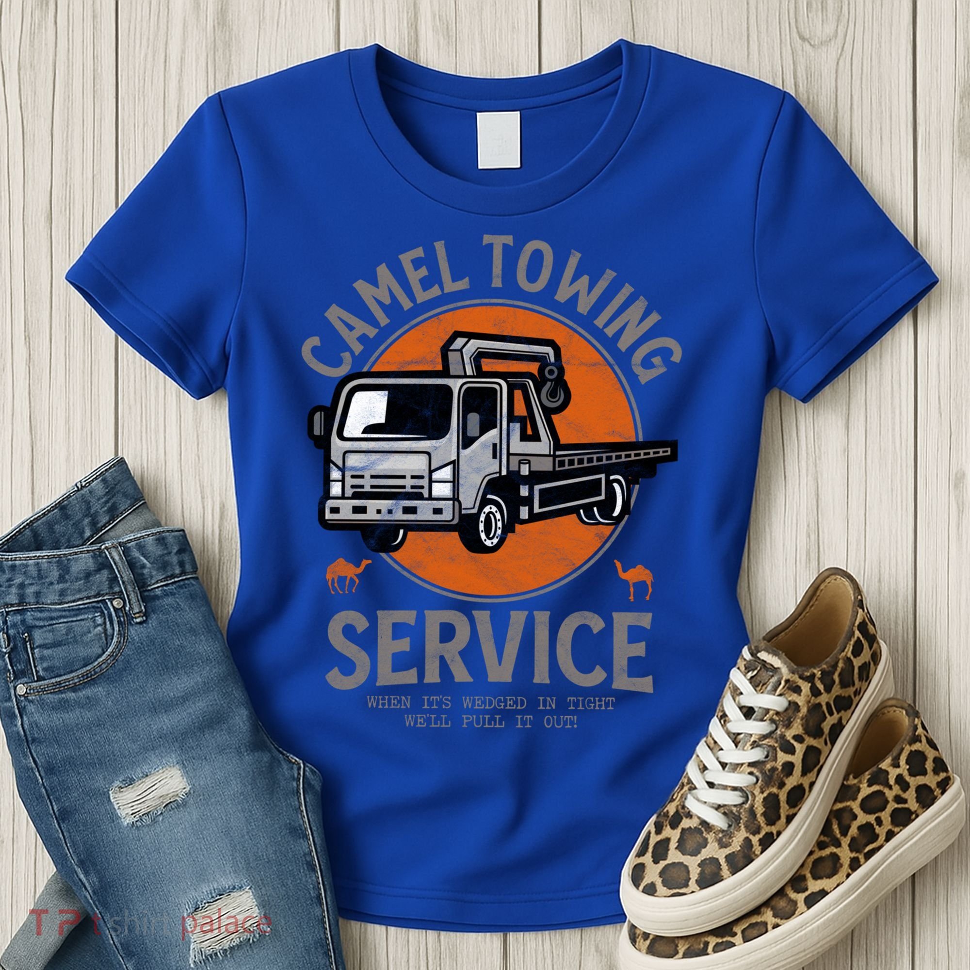 Funny Camel Towing Retro Adult Humor Saying Halloween Cool Gift Women's T-Shirt