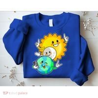 Funny Cute Total Solar Eclipse Earth Moon Sun Selfie Sweatshirt thumb 2