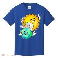 Funny Cute Total Solar Eclipse Earth Moon Sun Selfie Kids T-Shirt thumb 0