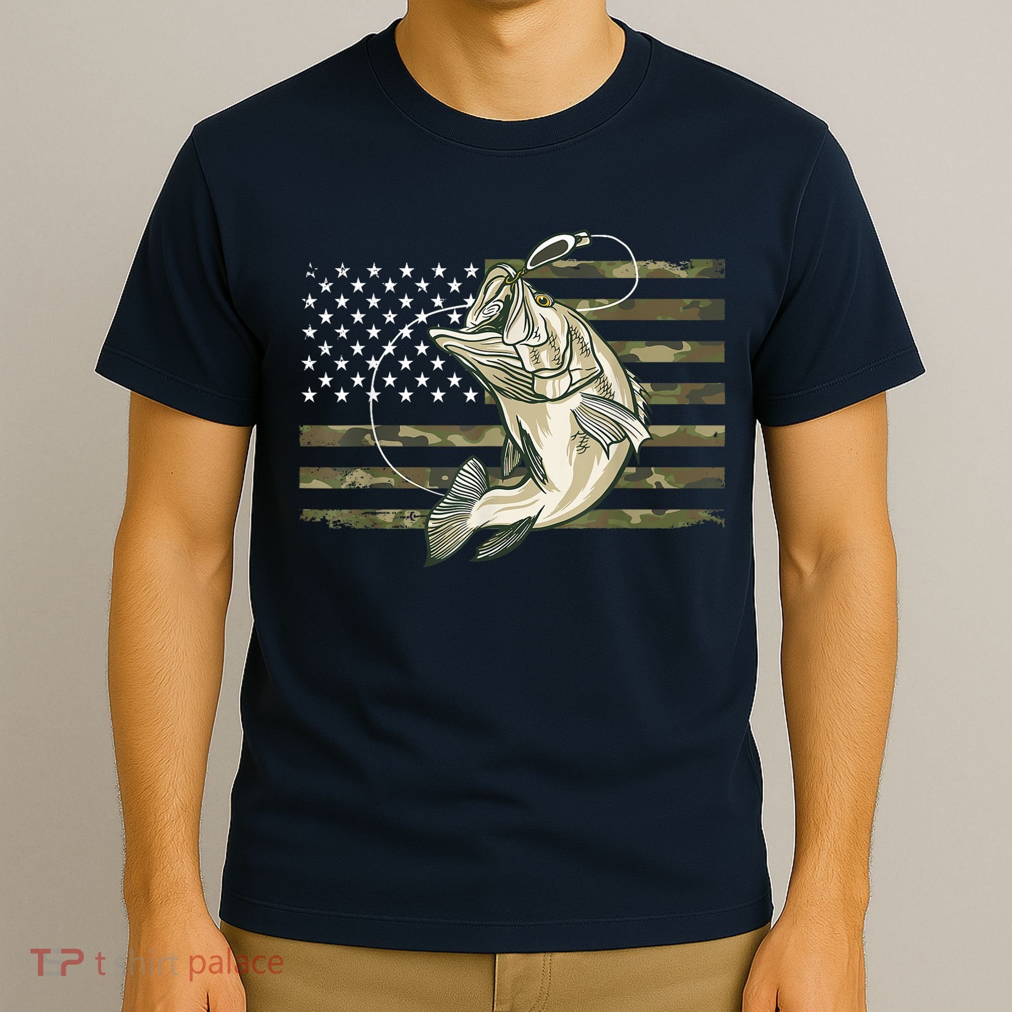 Fishing Camouflage US American Flag Bass Fish Fisherman Camo T-Shirt