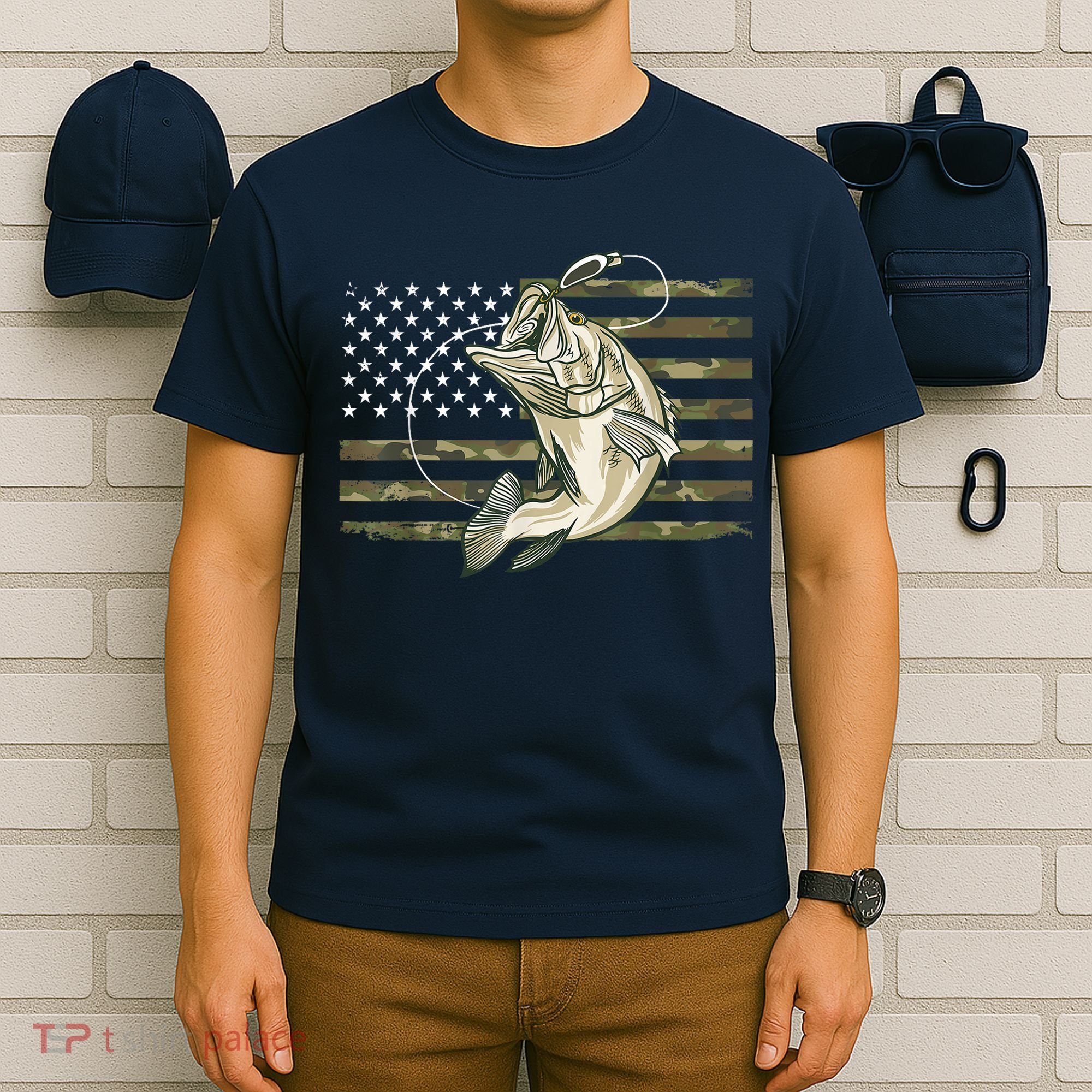 Fishing Camouflage US American Flag Bass Fish Fisherman Camo T-Shirt