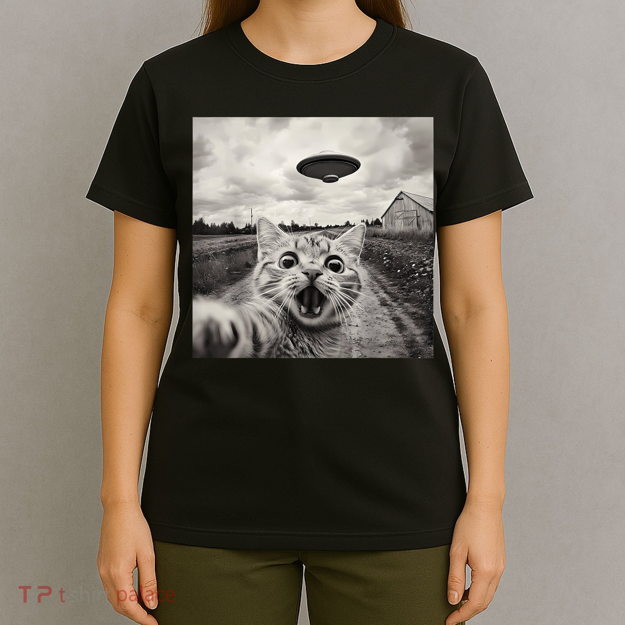 Funny Cat Ufo Alien Selfie T-Shirt