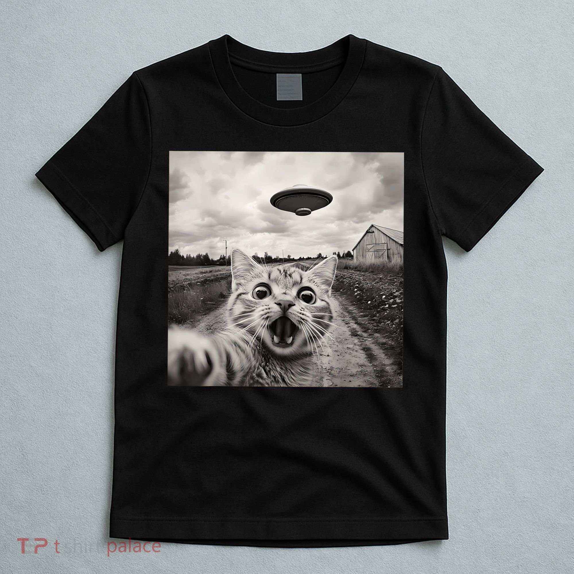 Funny Cat Ufo Alien Selfie T-Shirt