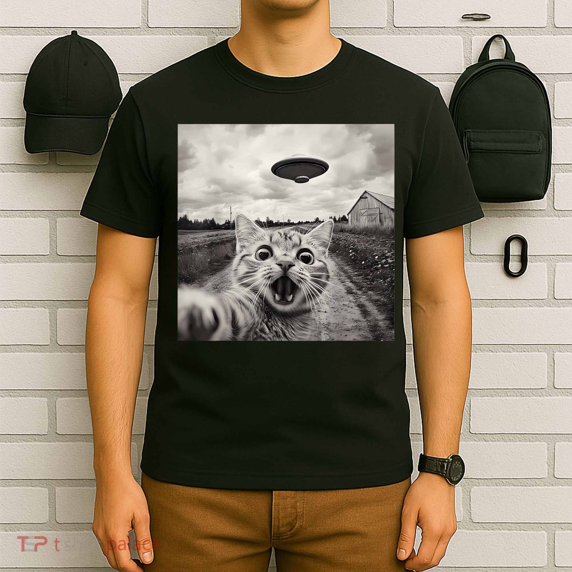 Funny Cat Ufo Alien Selfie T-Shirt