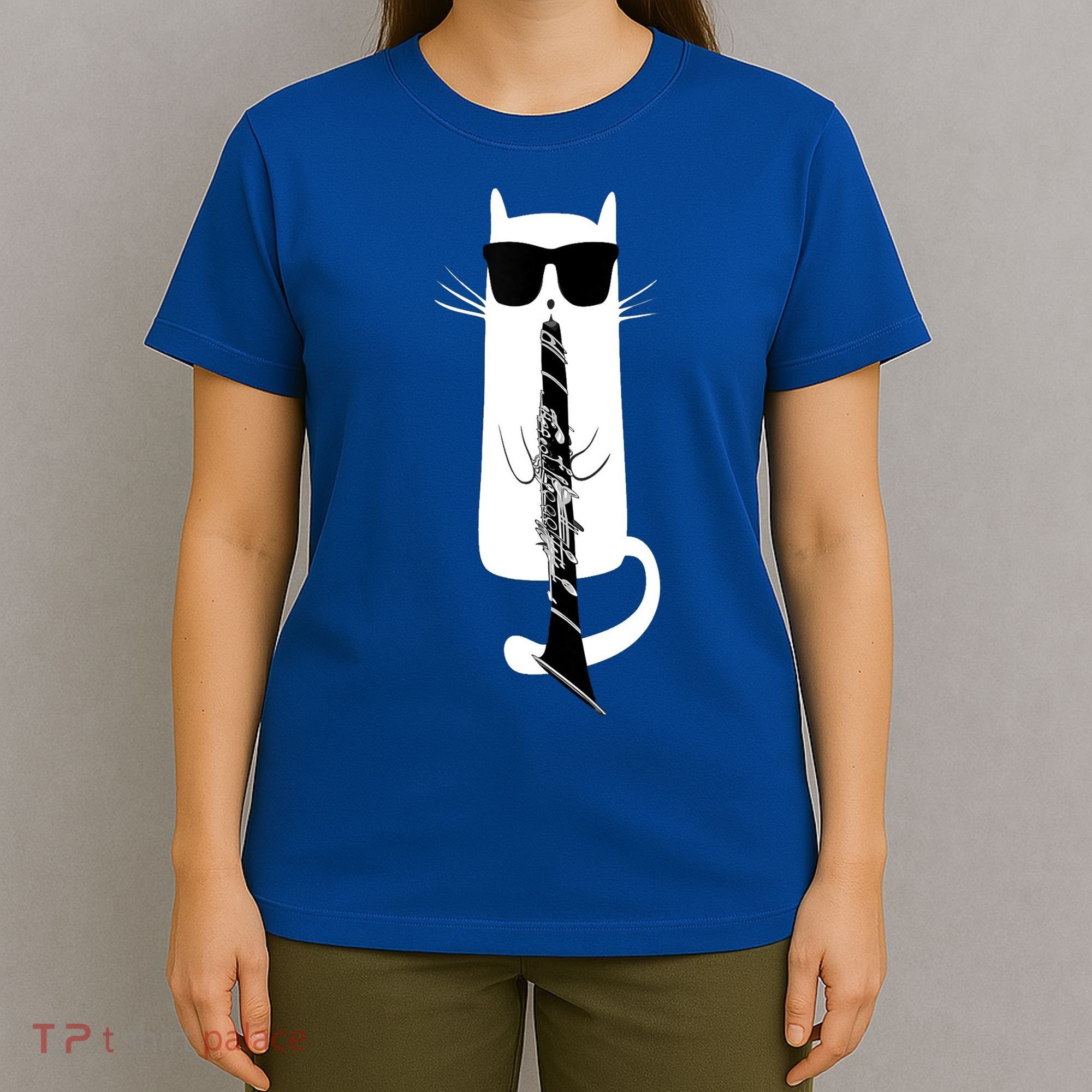 Funny Cat Wearing Sunglasses Playing Clarinet T-Shirt