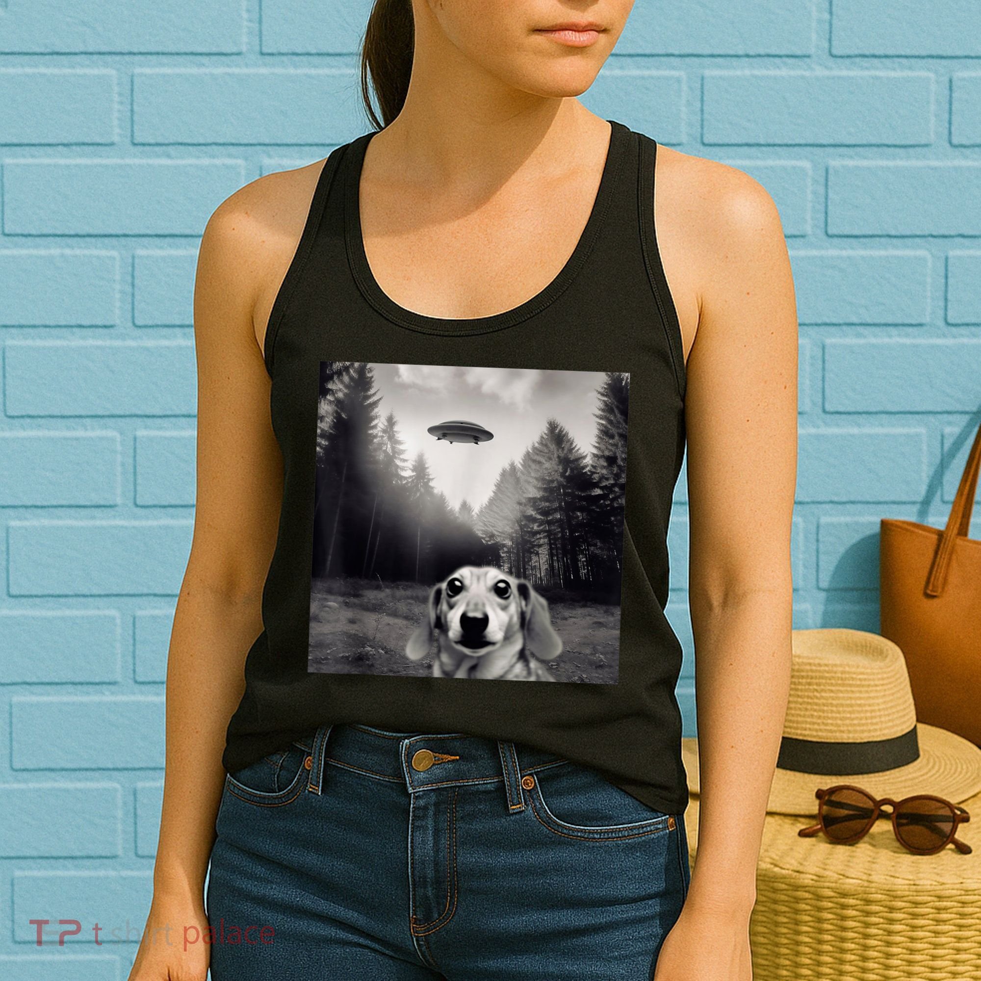 Funny Dachshund Dog Alien Ufo Gift Women's Tank Top