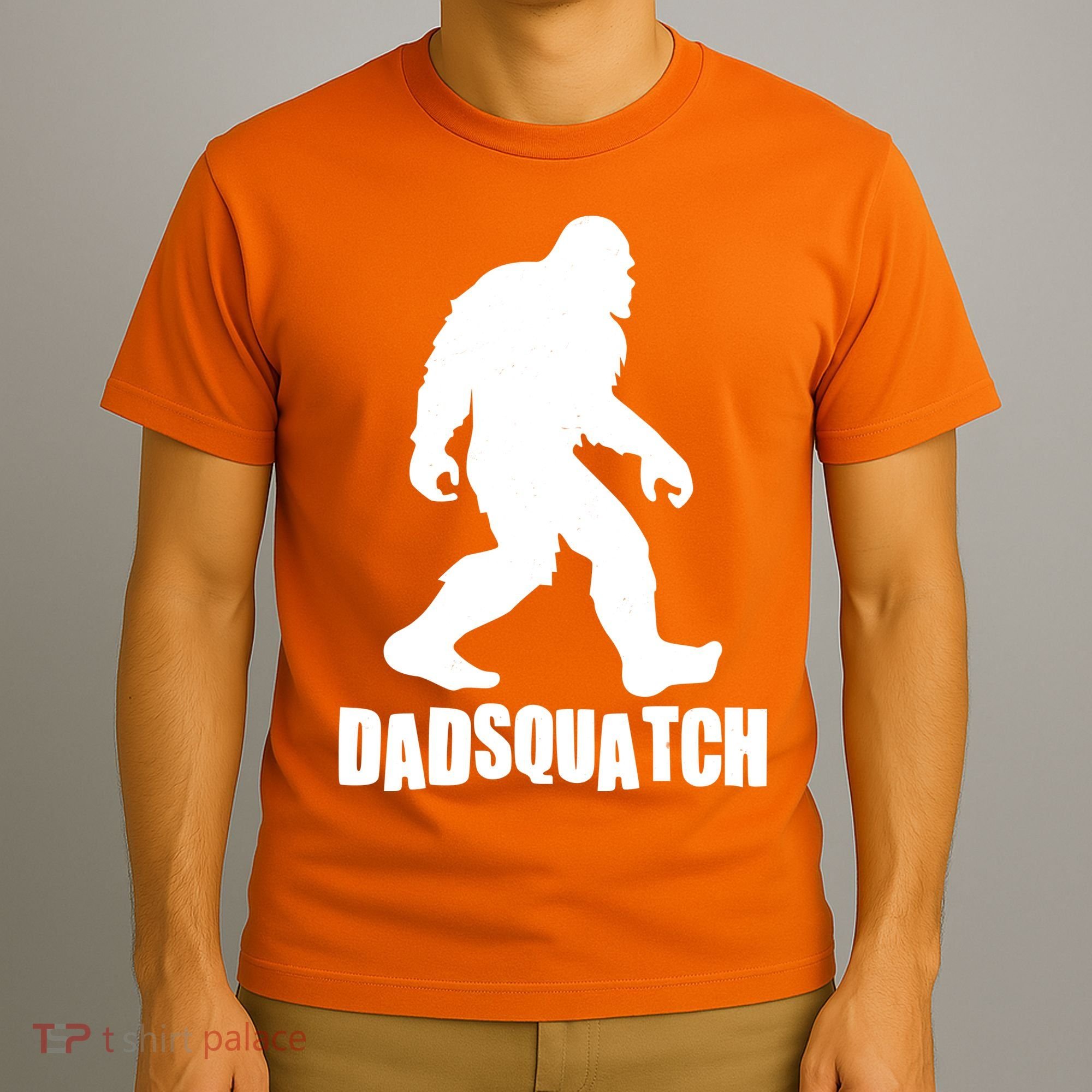 Funny Dadsquatch Dad Sasquatch Bigfoot T-Shirt
