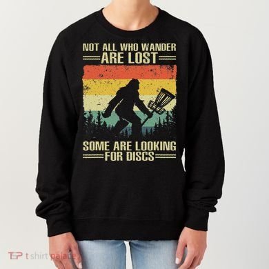 Funny Disc Golf Art For Women Disc Golf Player Women's Sweatshirt