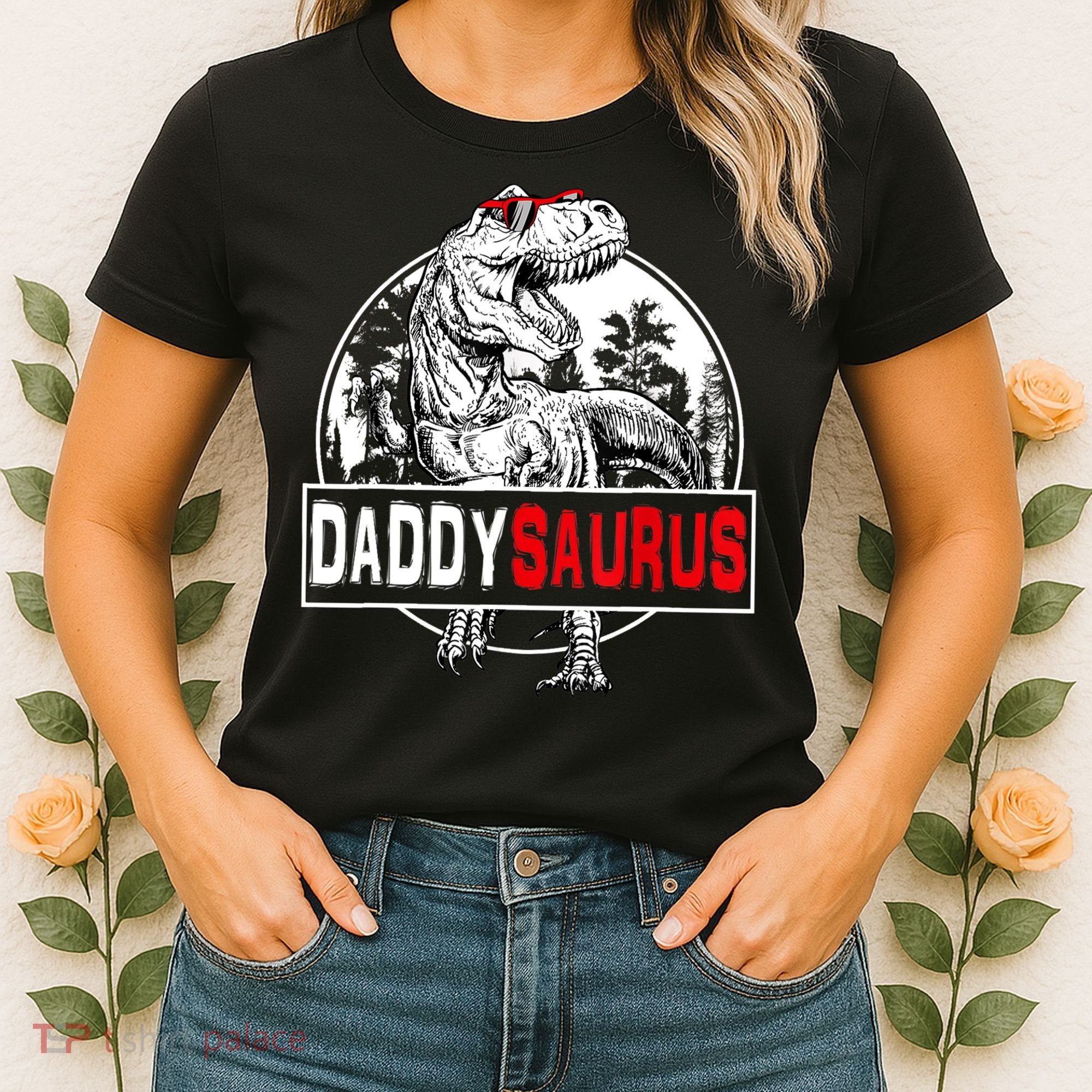 Funny Daddysaurus T Rex Gift Dinosaur Funny DaddySaurus Family Matching Gift Women's T-Shirt