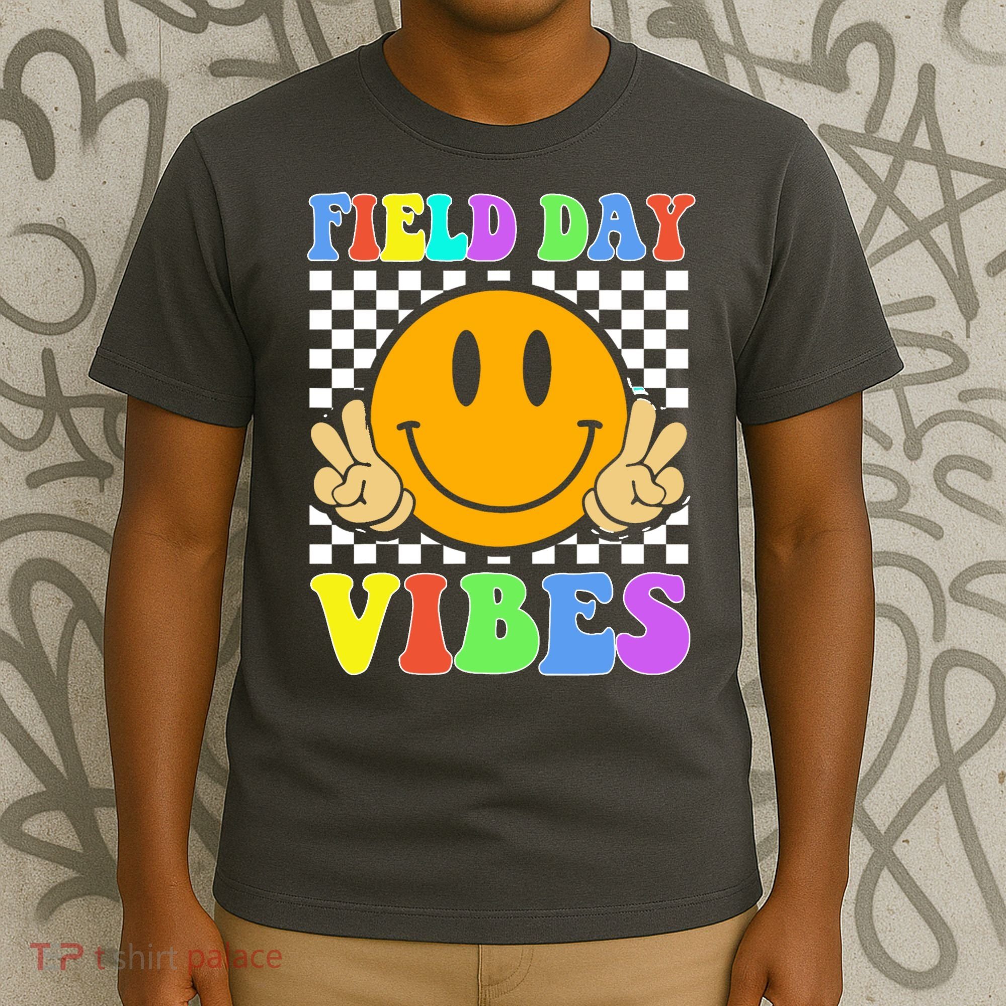 Field Day Vibes Smile Face 1st Day Of School Students And Teachers T-Shirt