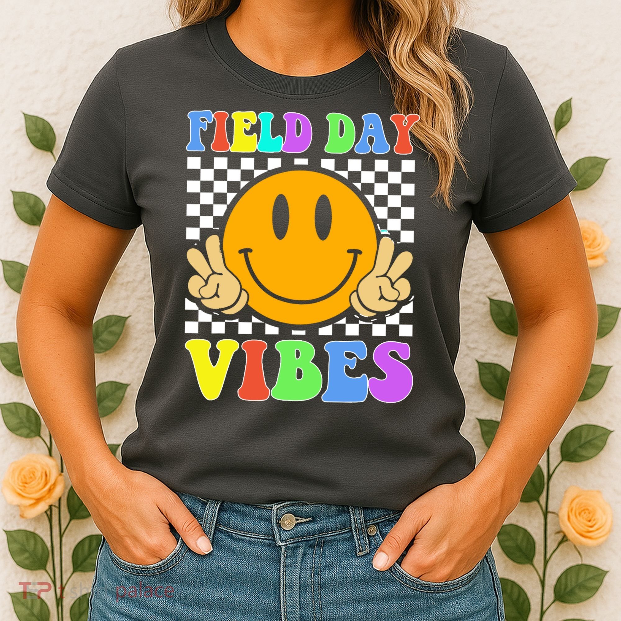 Field Day Vibes Smile Face 1st Day Of School Students And Teachers Women's T-Shirt