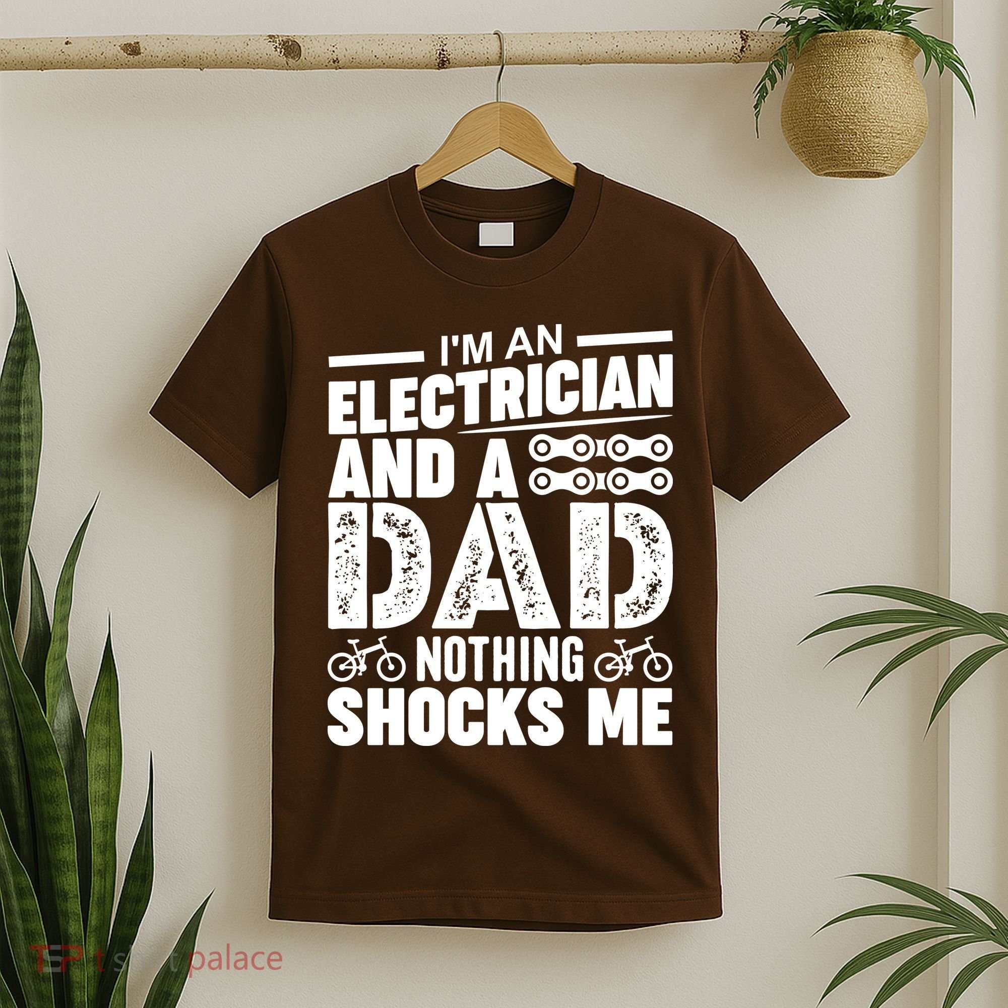 Funny Electrician Dad Nothing Shocks Me T-Shirt
