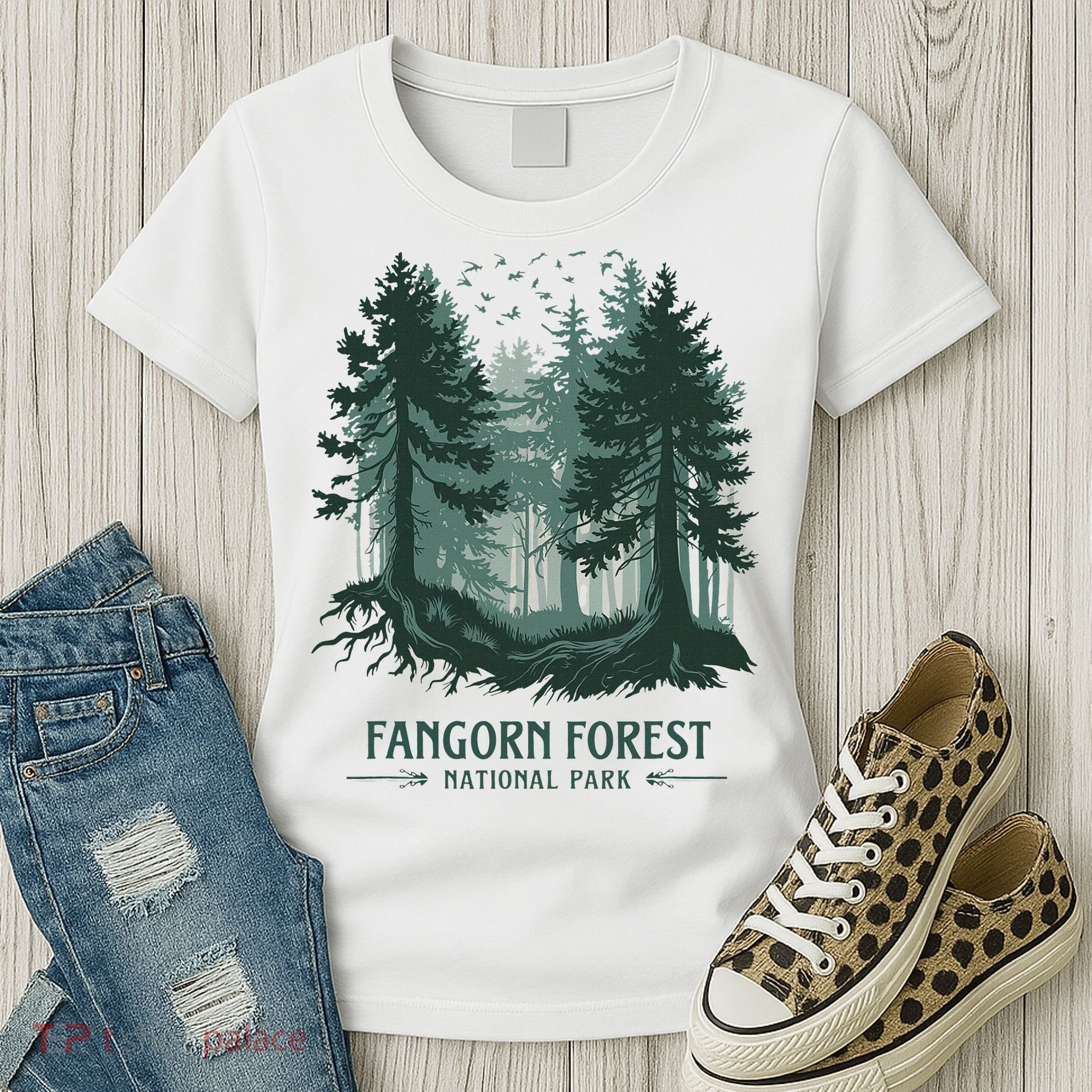 Fangorn Forest National Park Bookworms Saying Women's T-Shirt