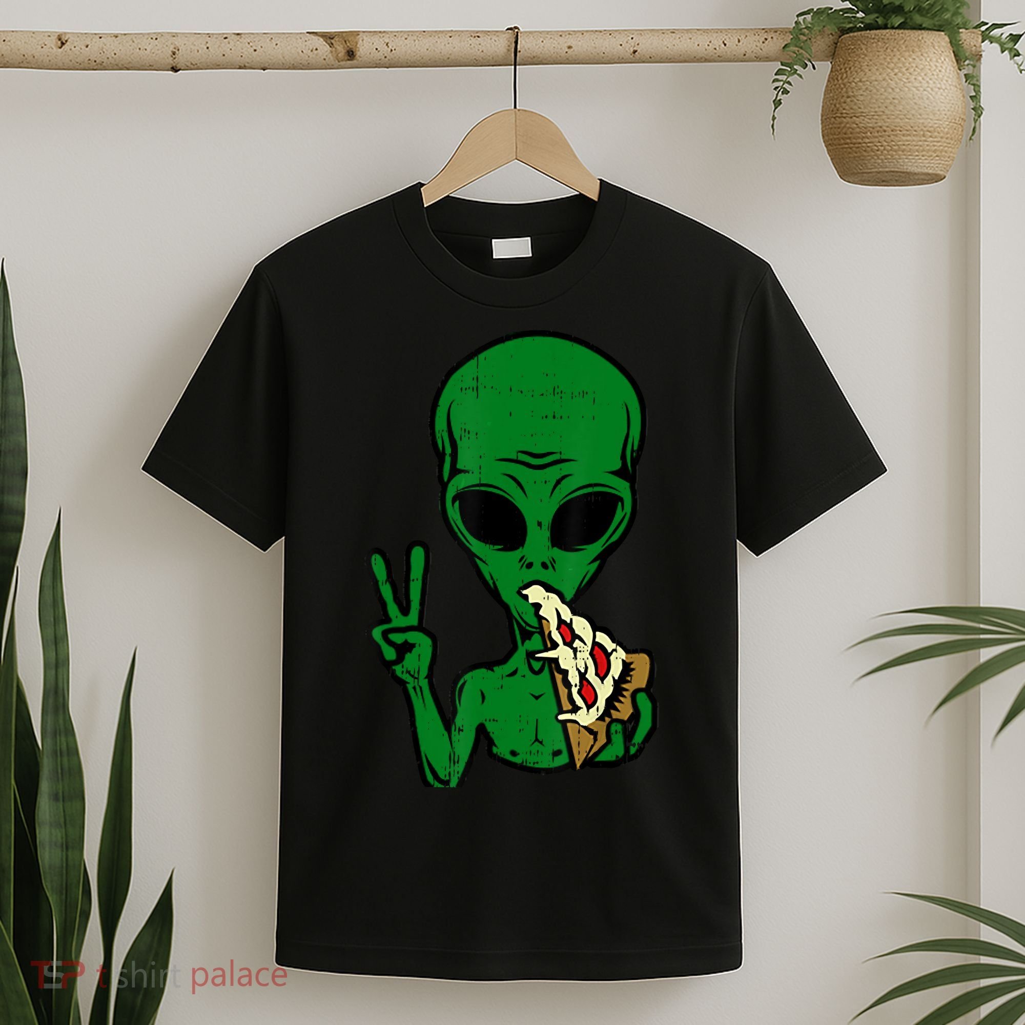 Funny Green Alien Eat Pizza Say Hi Aliens Picture T-Shirt