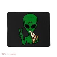 Funny Green Alien Eat Pizza Say Hi Aliens Picture Mousepad thumb 0