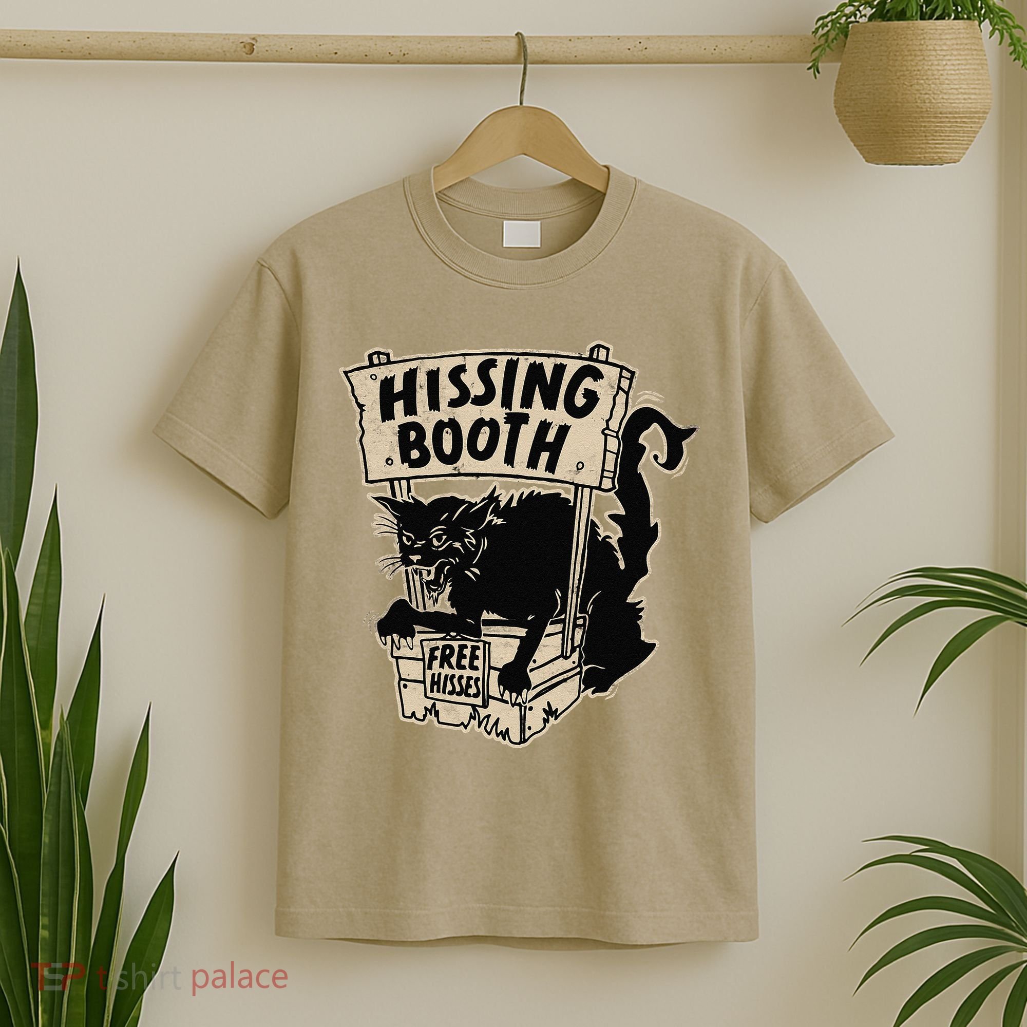 Funny Goth Black Cat Hissing Booth For Cat Moms & Cat Dads T-Shirt